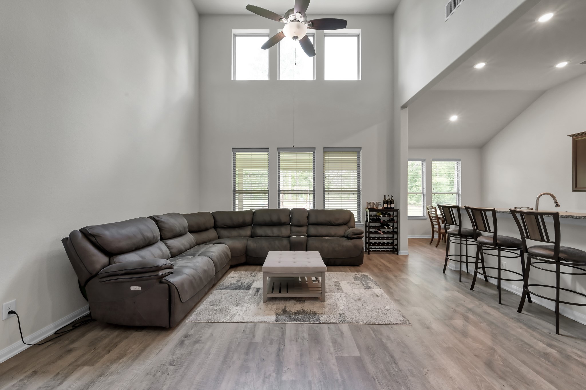 6185 White Oak Leaf Loop Property Photo 12
