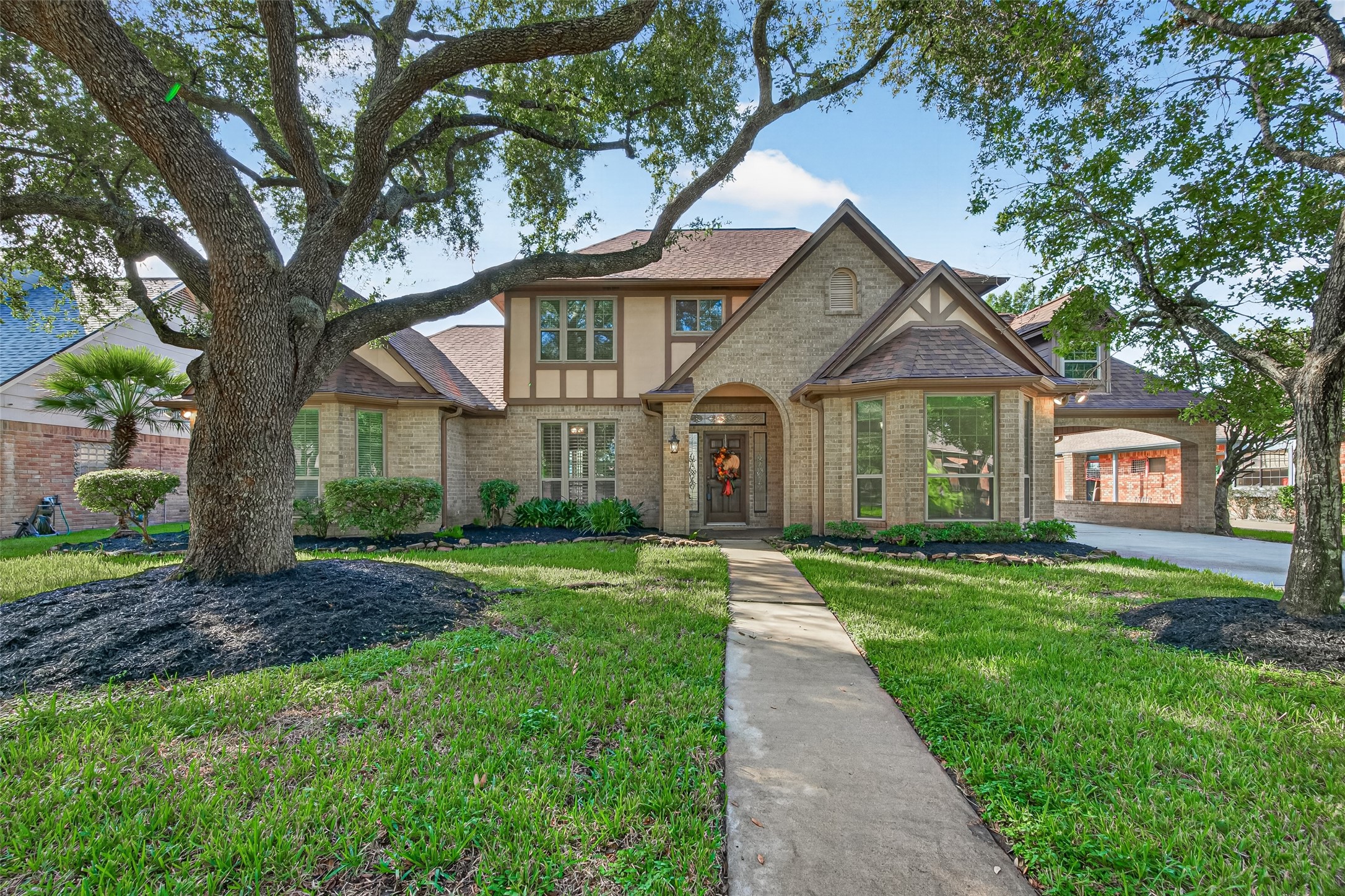 16217 Capri Drive Property Photo 1