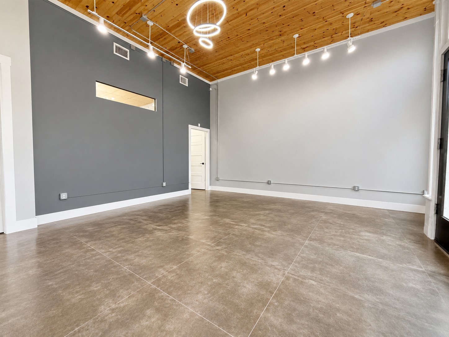 129 & 133 S Fulton Street Property Photo 8