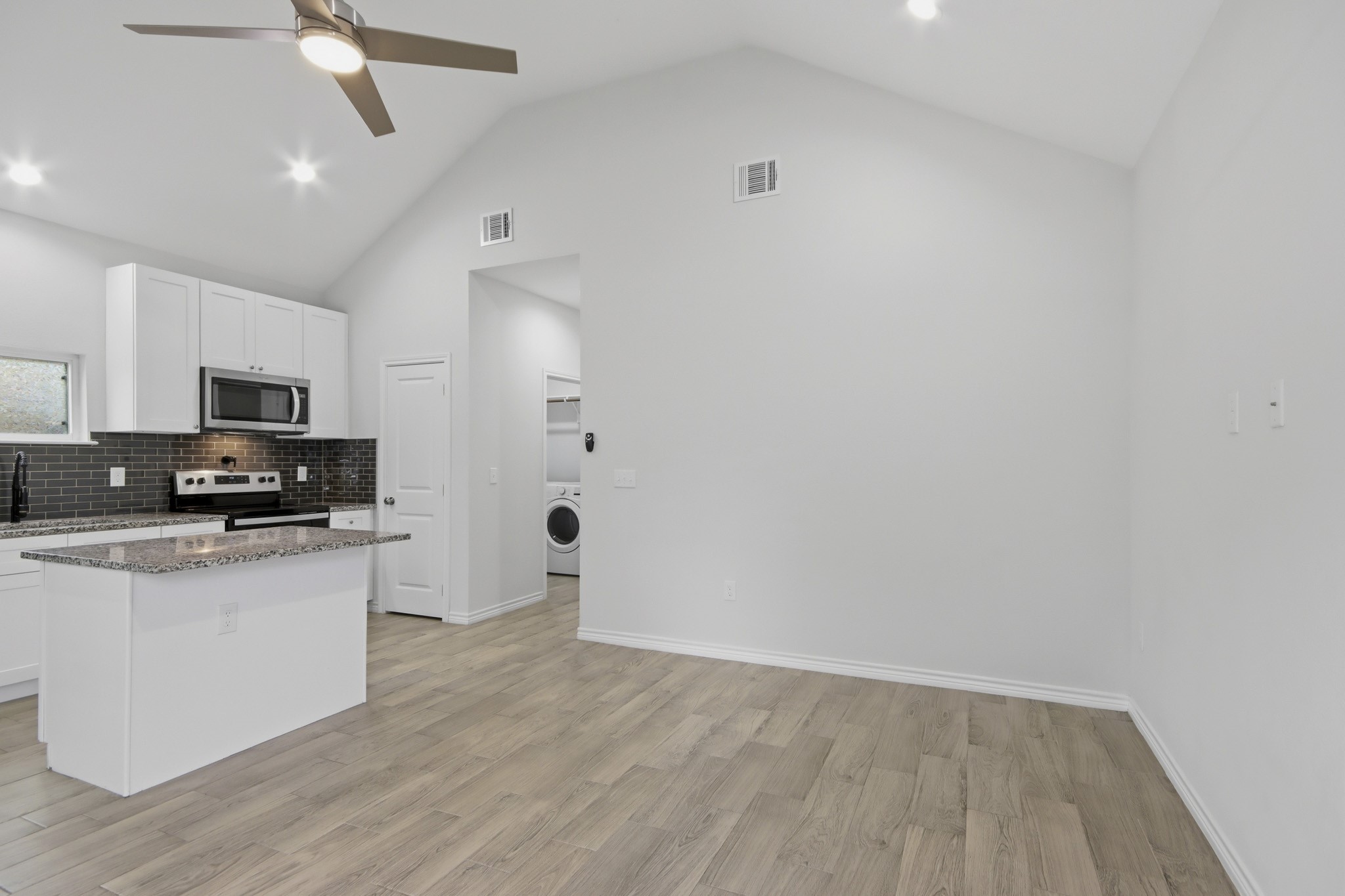16902 Balmoral Property Photo 3
