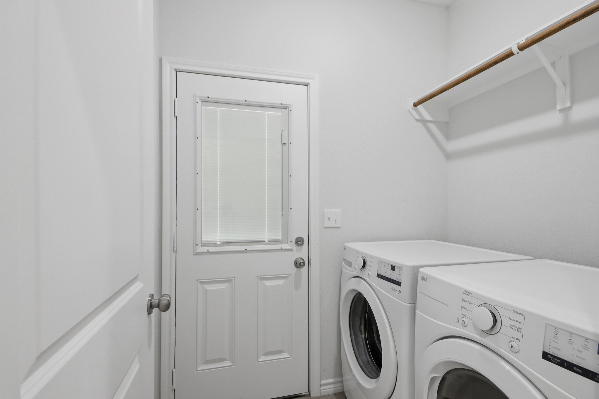 16902 Balmoral Property Photo 11