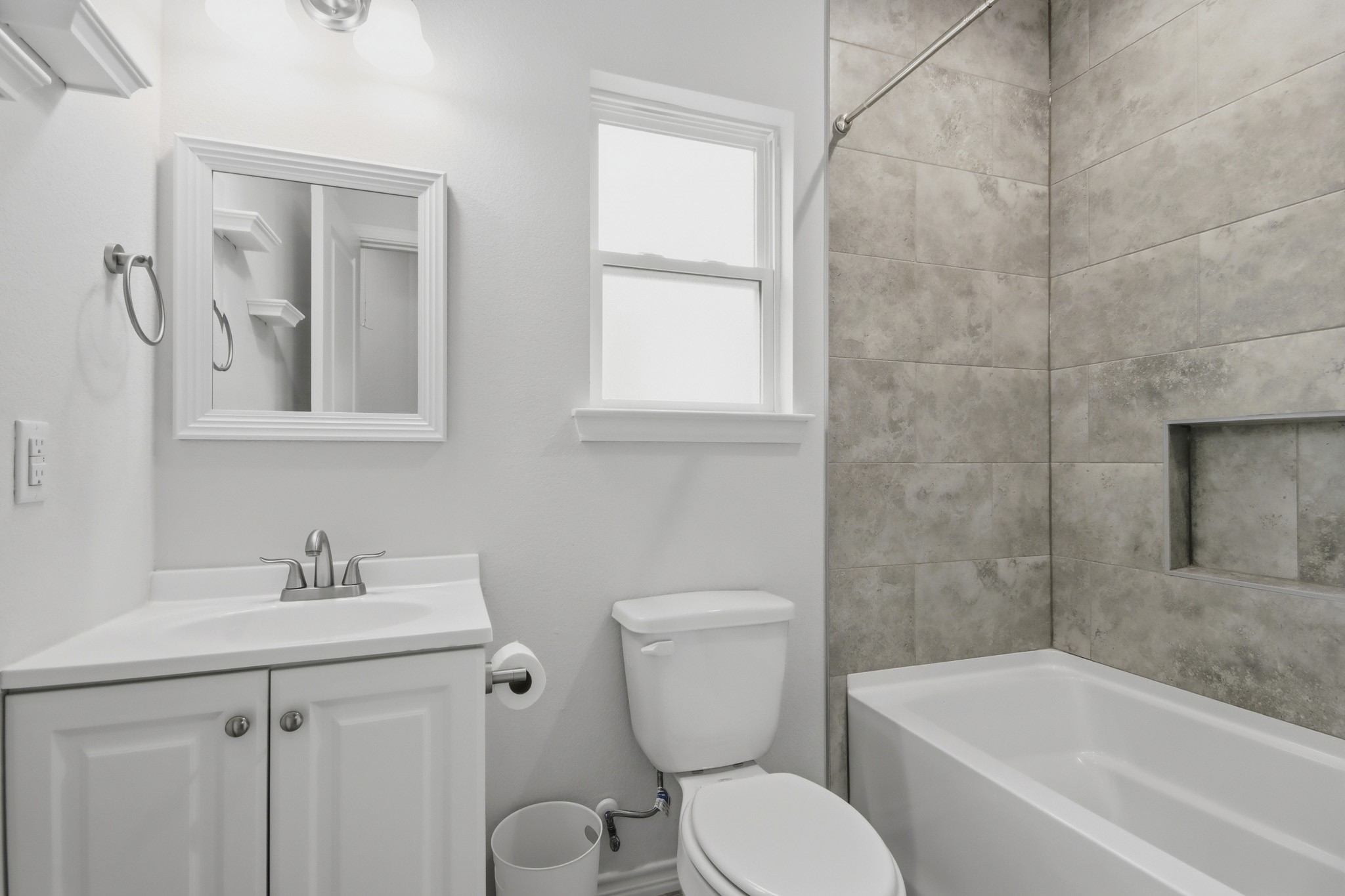 16902 Balmoral Property Photo 12