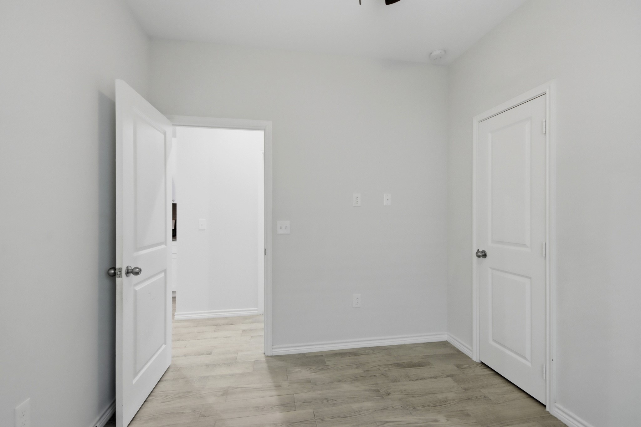 16902 Balmoral Property Photo 13