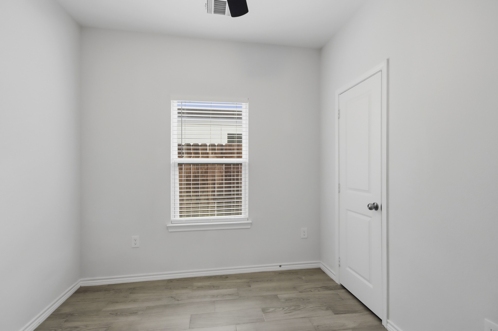 16902 Balmoral Property Photo 15