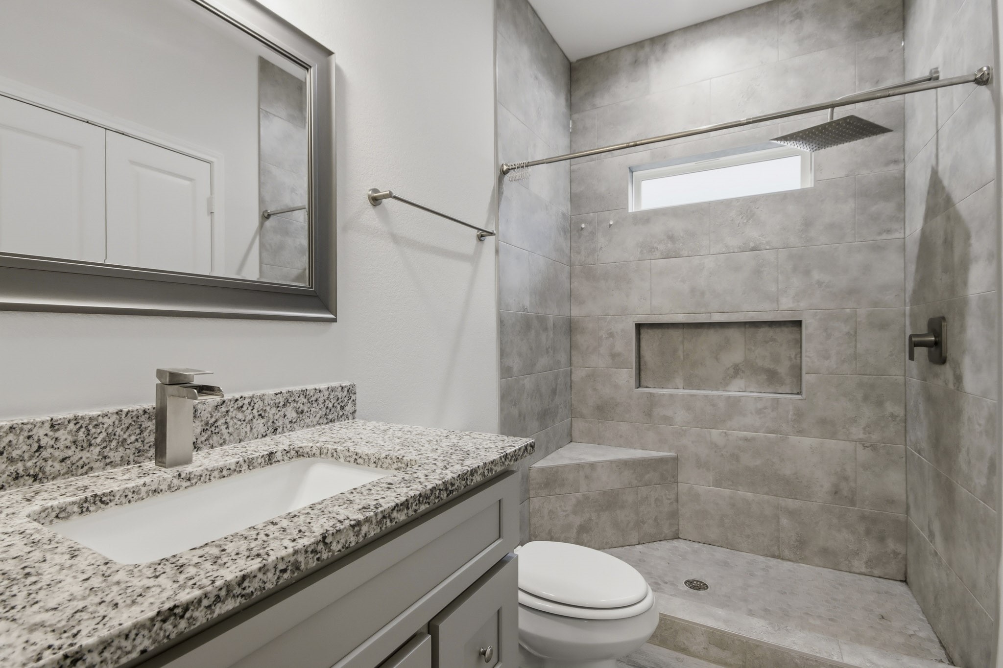 16902 Balmoral Property Photo 19