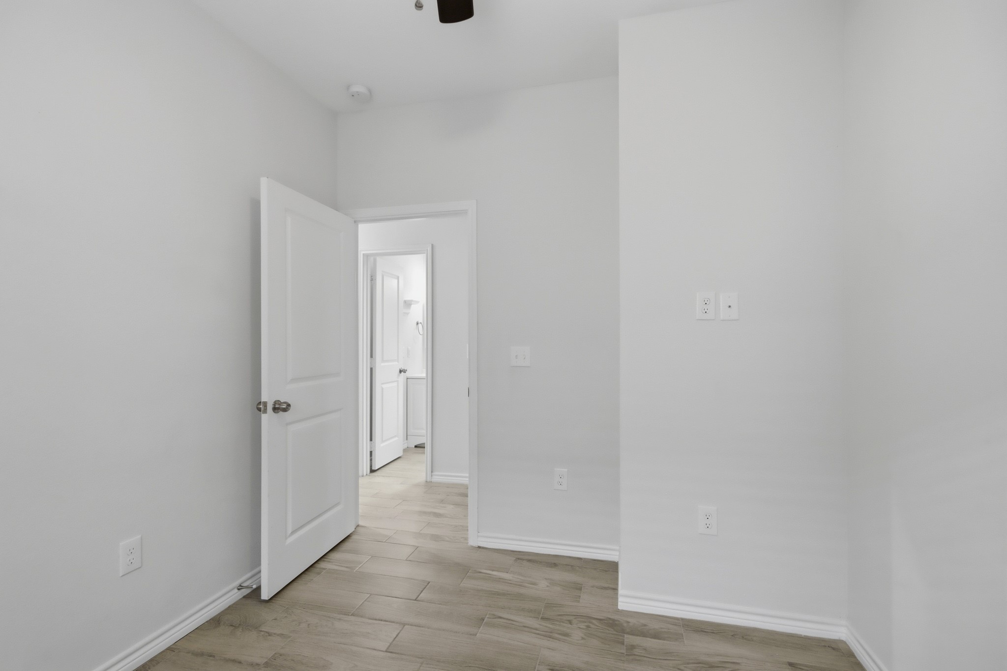 16902 Balmoral Property Photo 20
