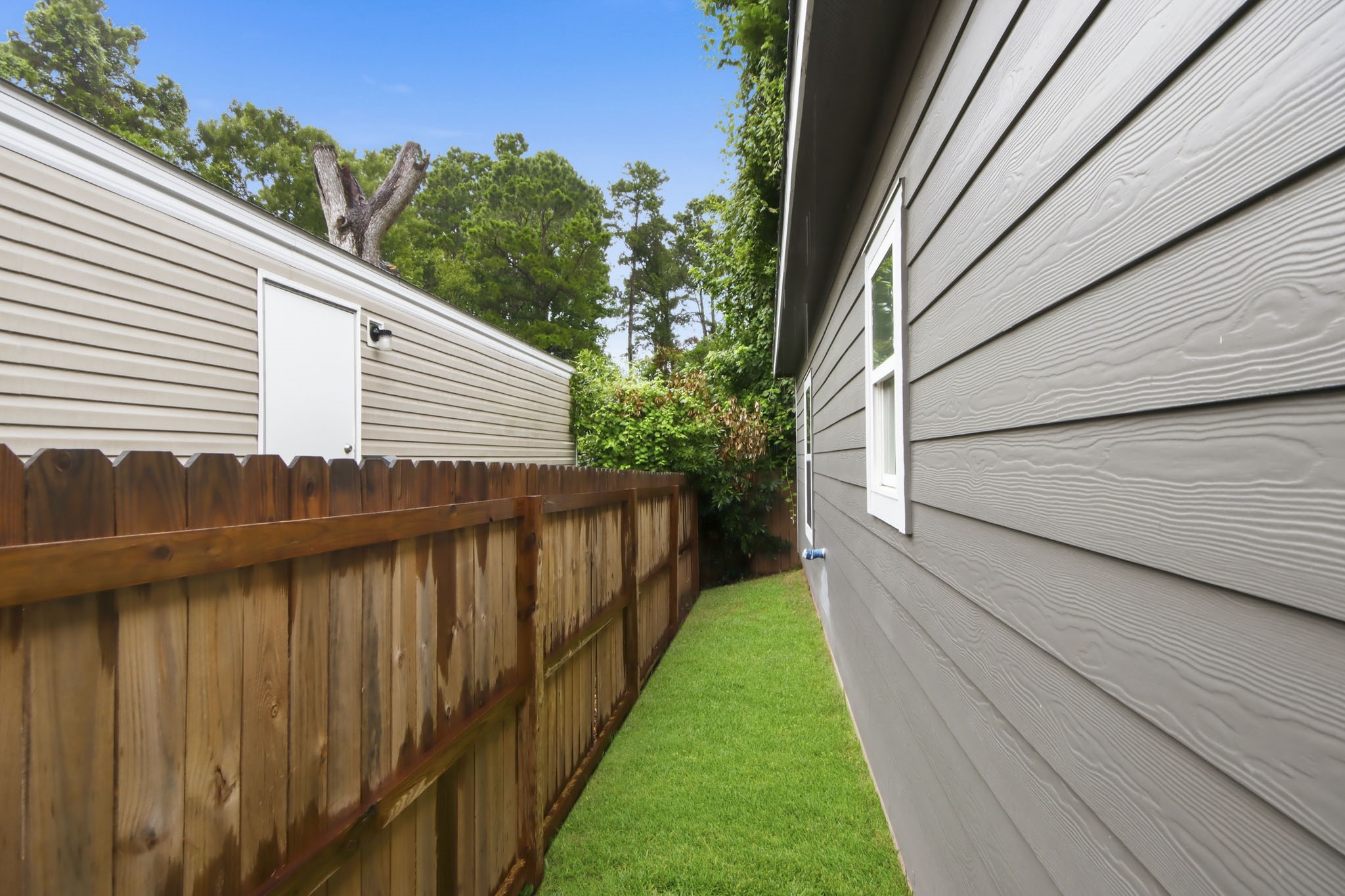 16902 Balmoral Property Photo 26