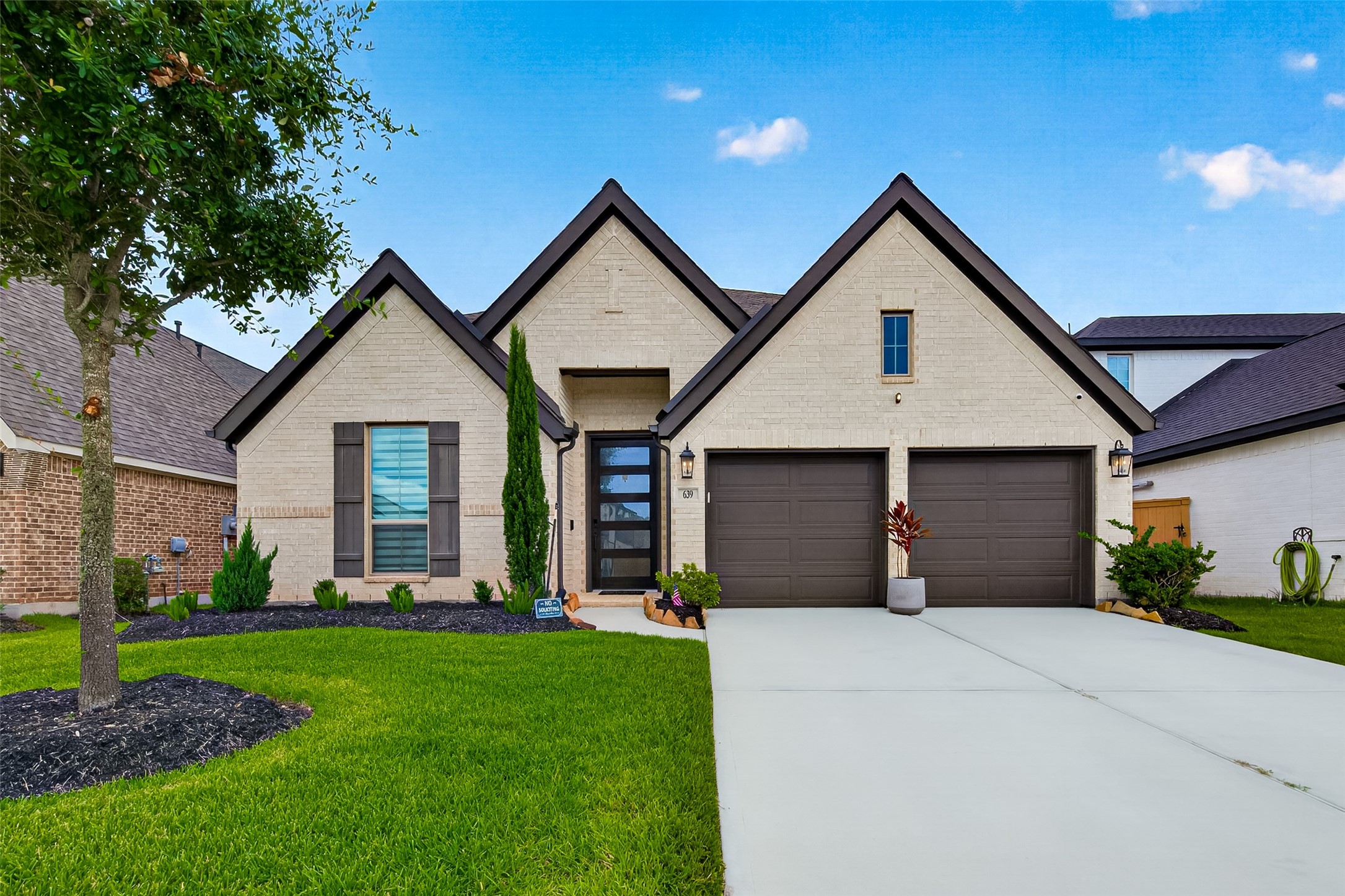 639 Malibu Pines Drive Property Photo 1