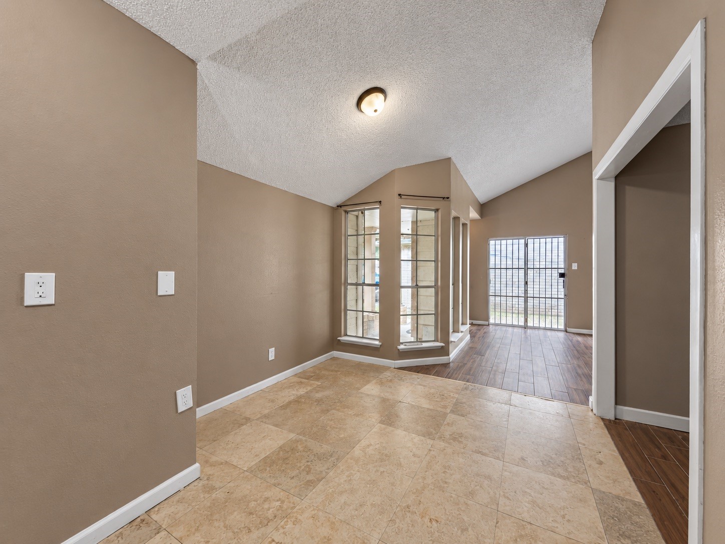2026 Greencourt Drive Property Photo 6