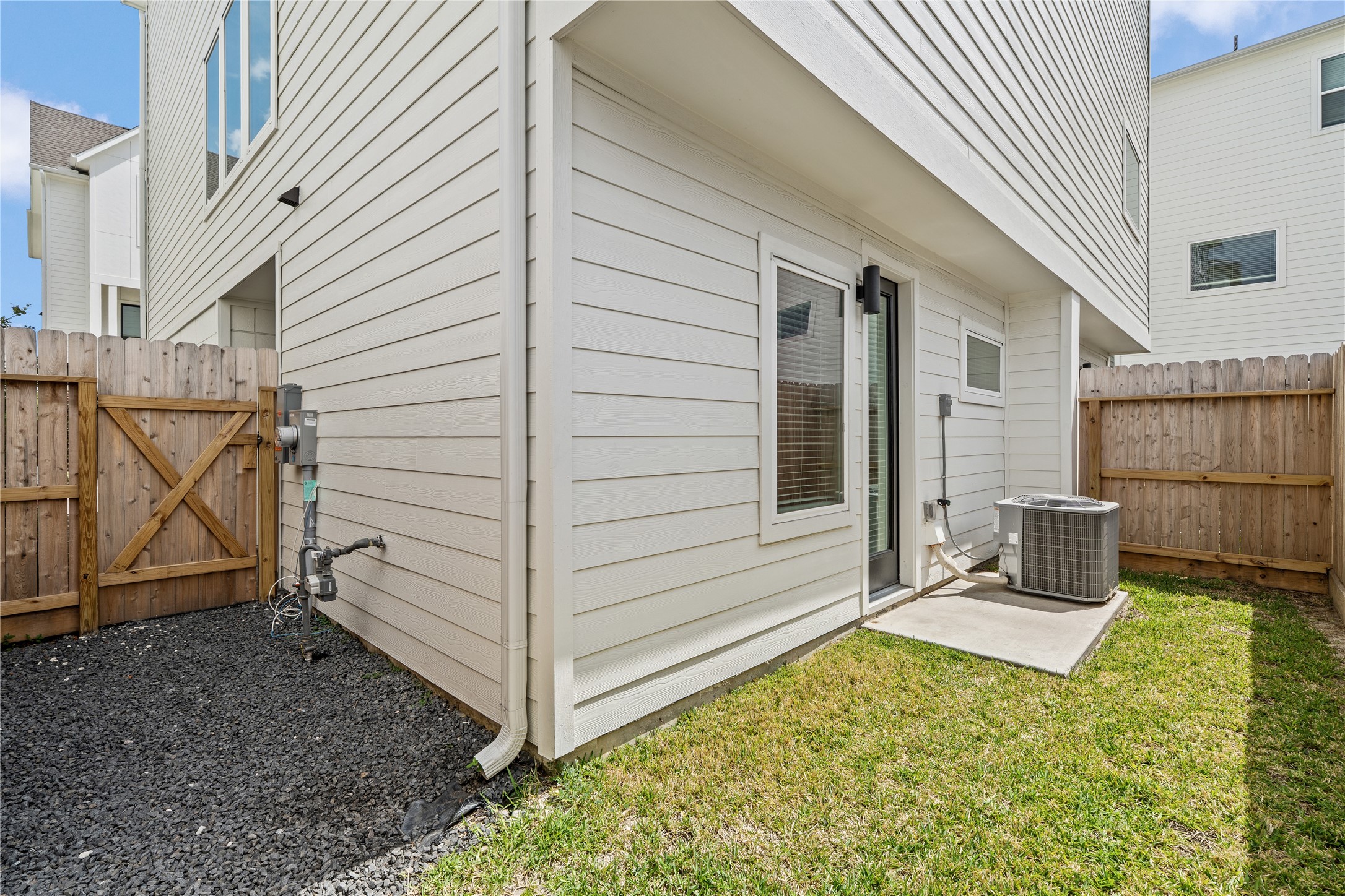 10610 Cascade Ledge Lane Property Photo 3