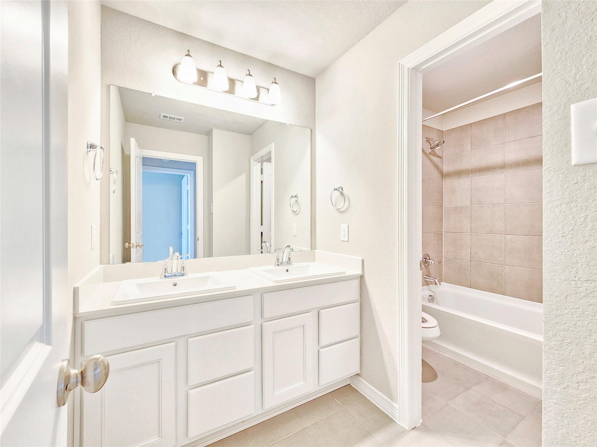 8002 Scanlan Trace Property Photo 11