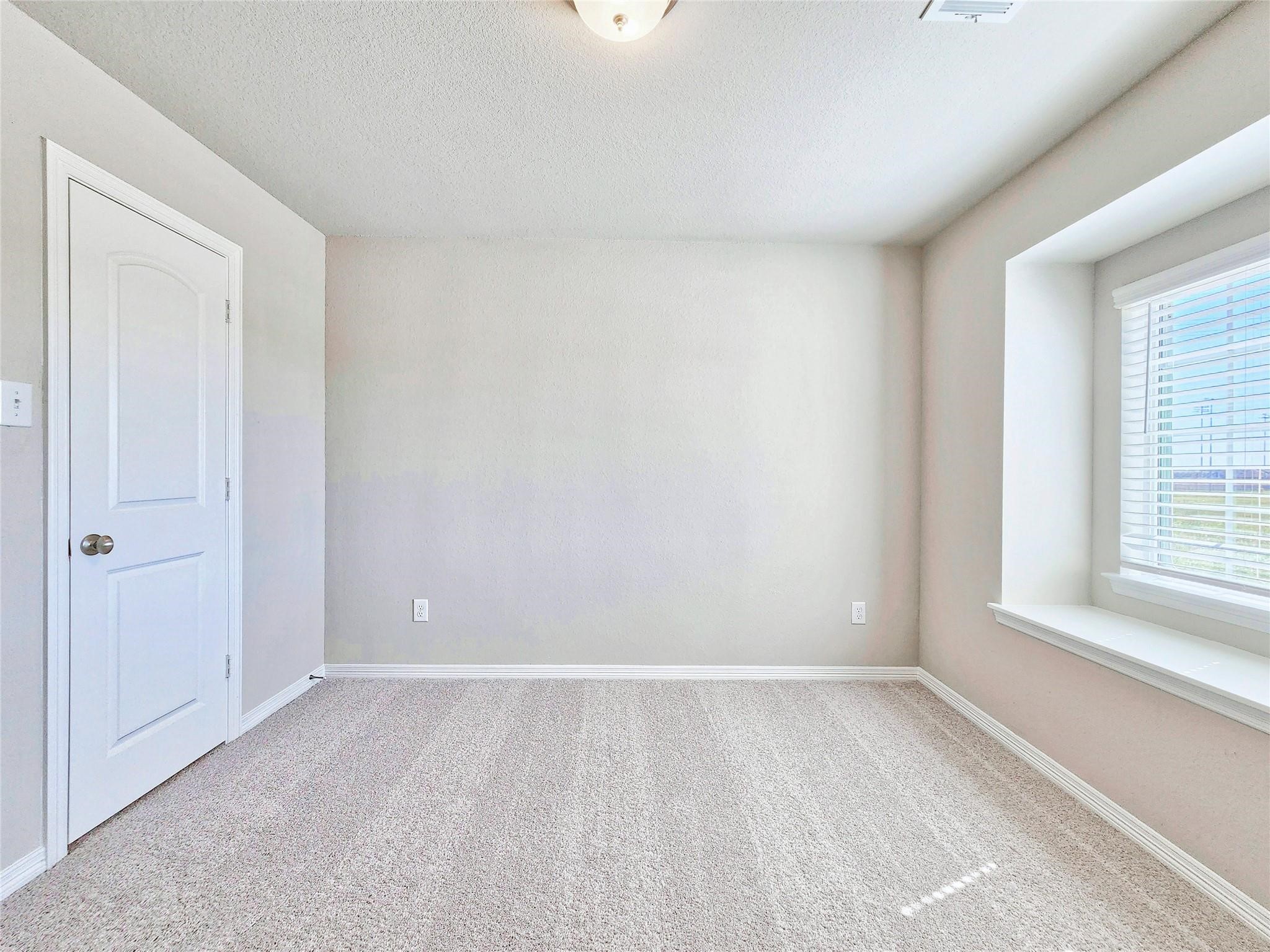 8002 Scanlan Trace Property Photo 12