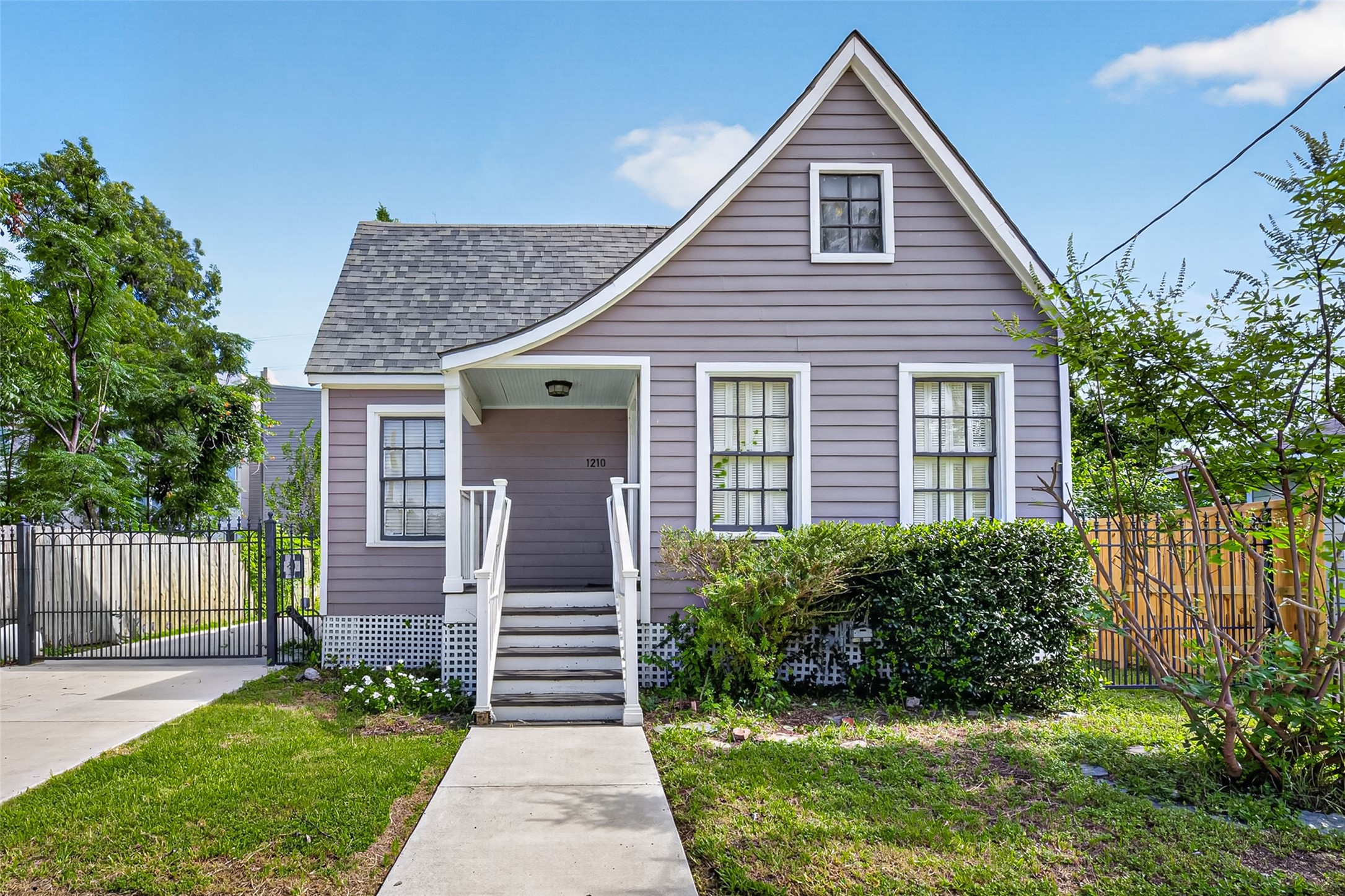 1210 Shearn Street Property Photo 1