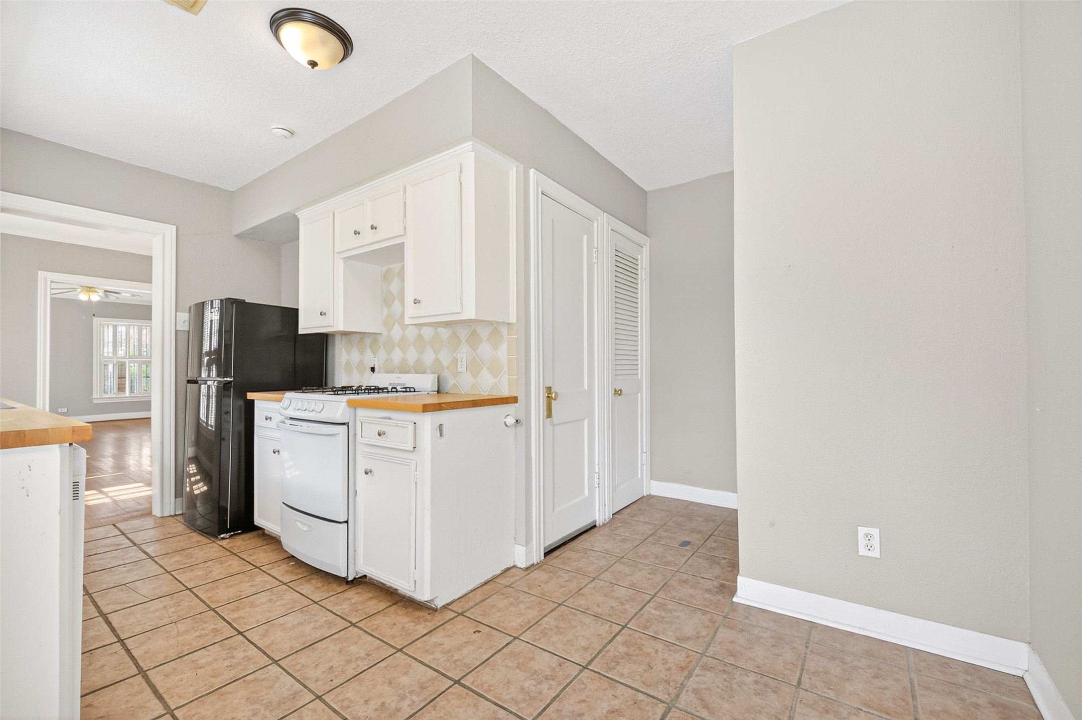 1210 Shearn Street Property Photo 16