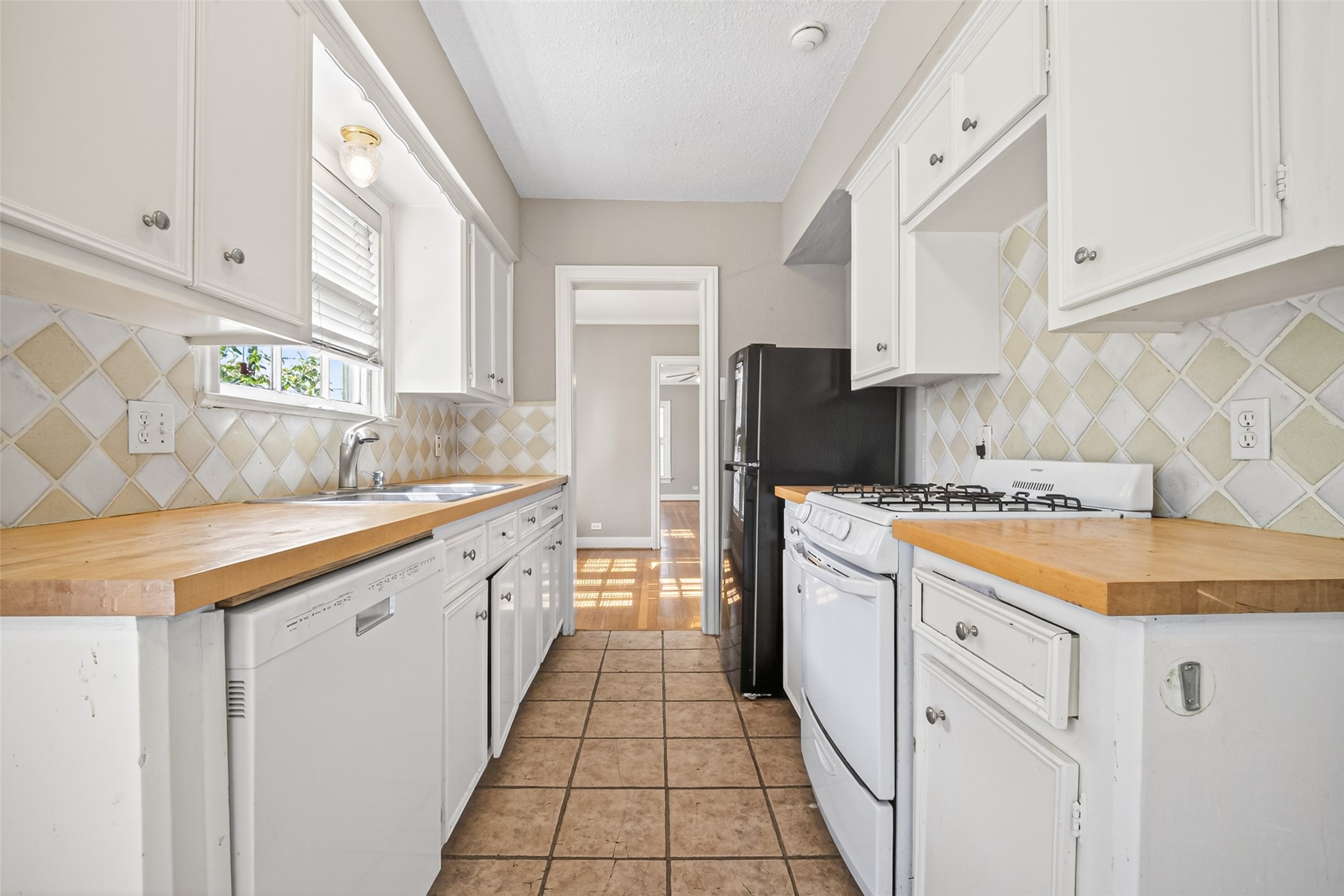 1210 Shearn Street Property Photo 17