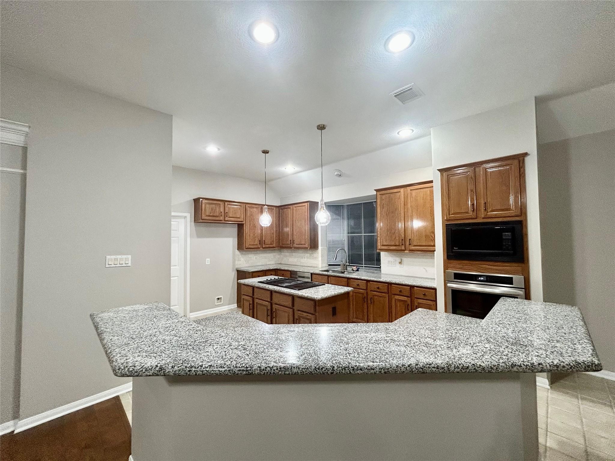 16807 Laguna Springs Drive Property Photo 13