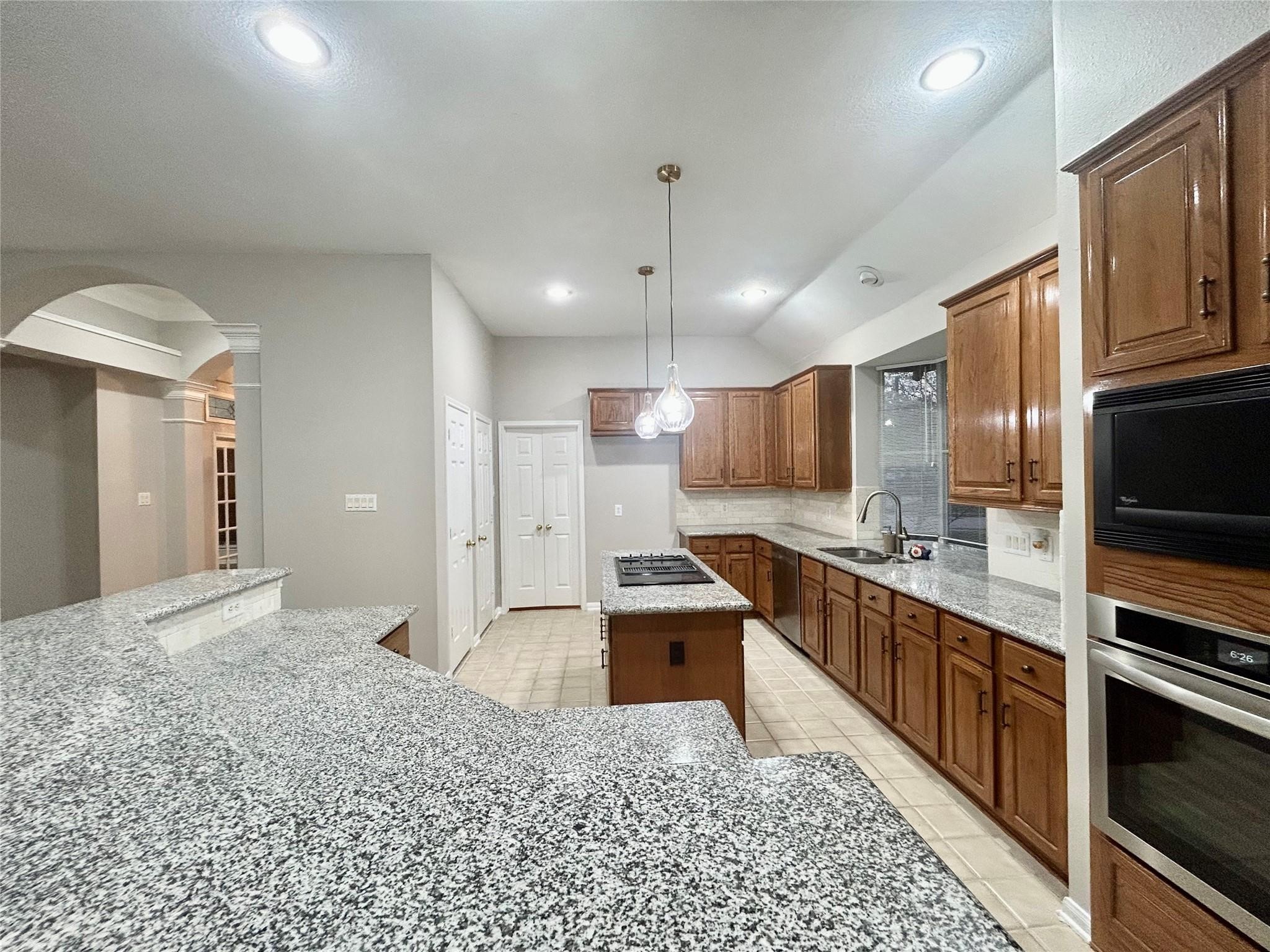 16807 Laguna Springs Drive Property Photo 15