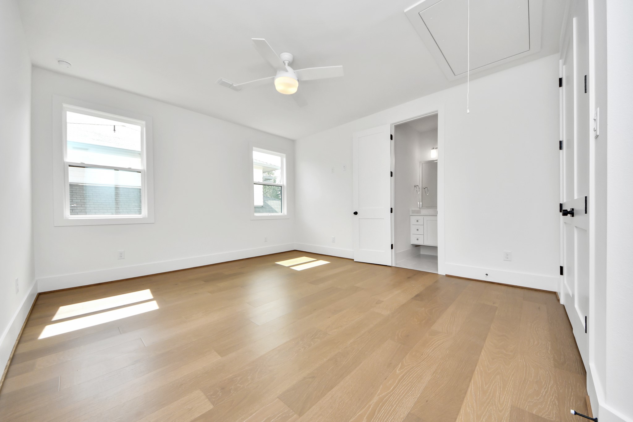 1721 Chantilly Lane Property Photo 32