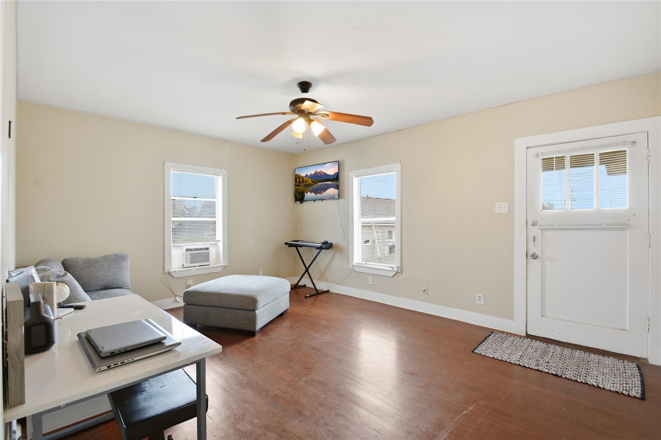 4218 Avenue S Property Photo 17
