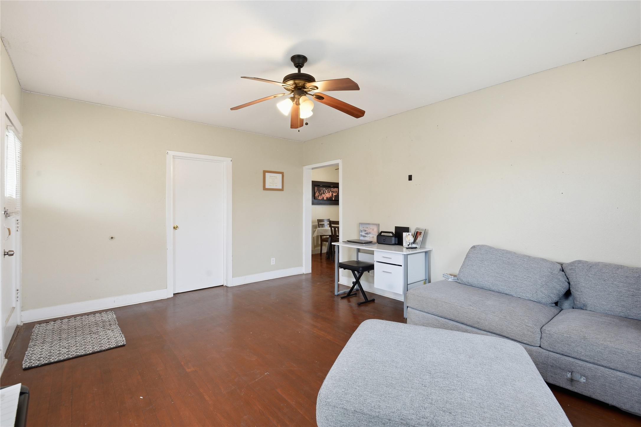 4218 Avenue S Property Photo 18