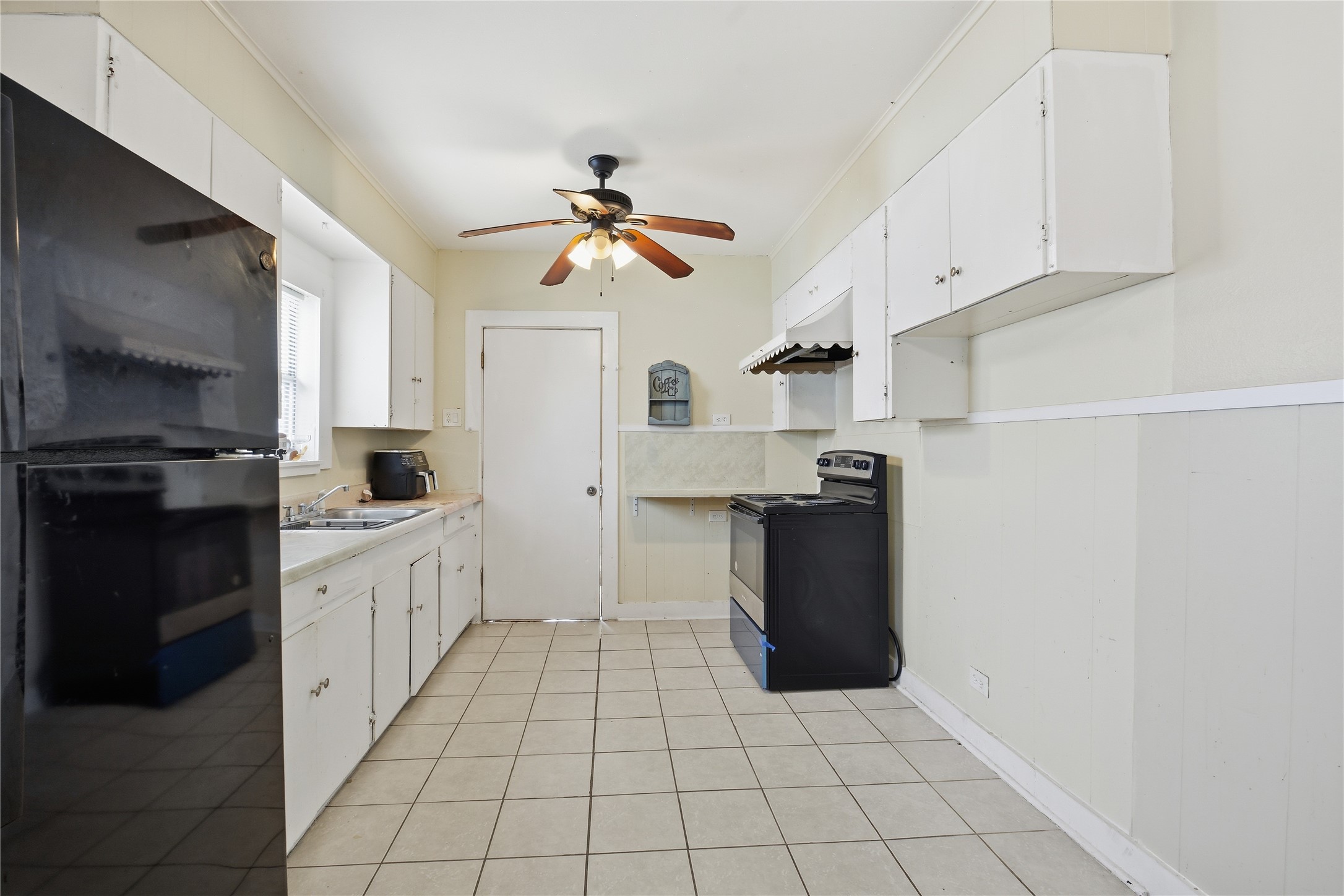4218 Avenue S Property Photo 23