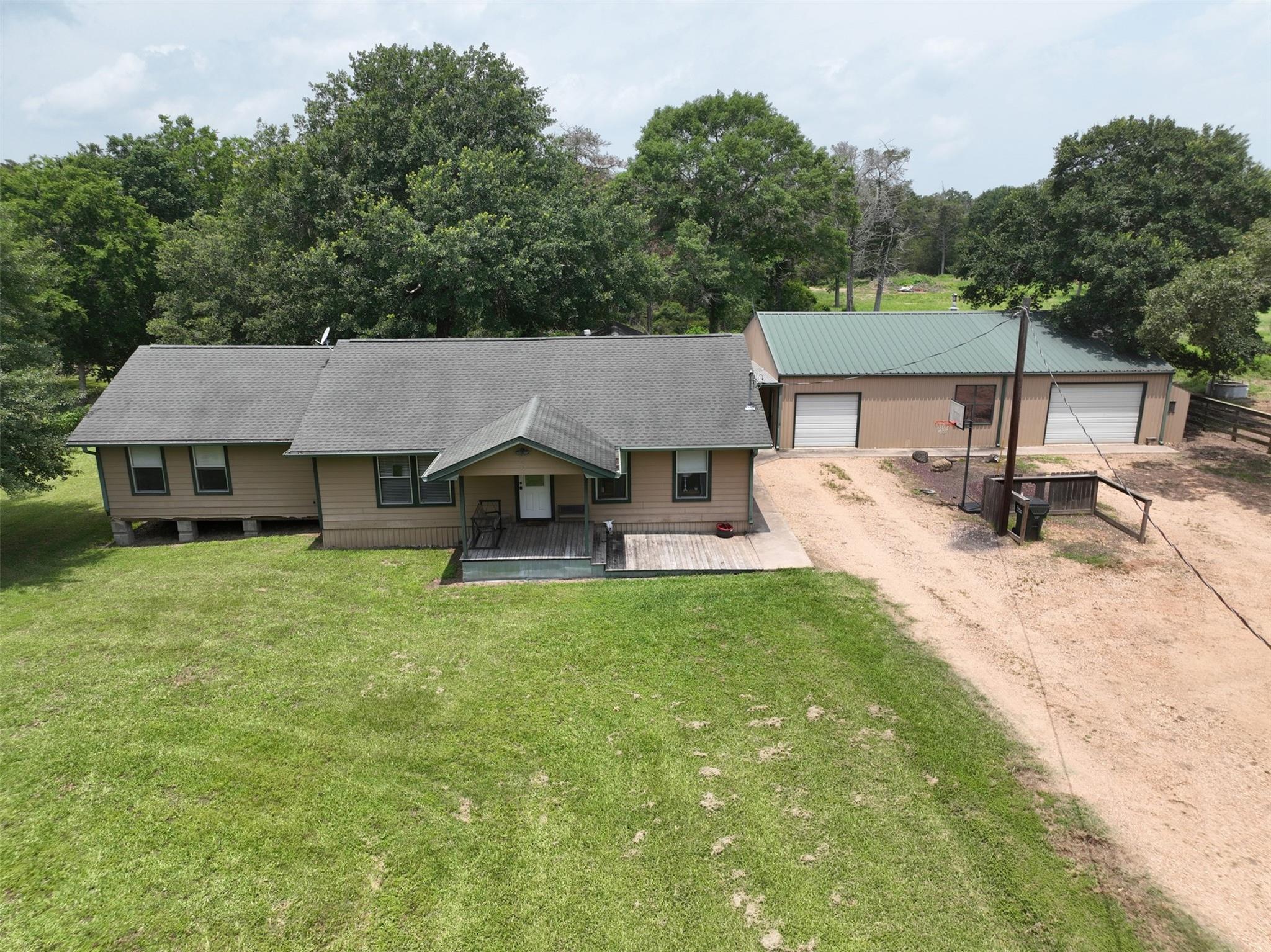 22305 Thistle Lane, New Ulm Tx 78950 Property Photo 1