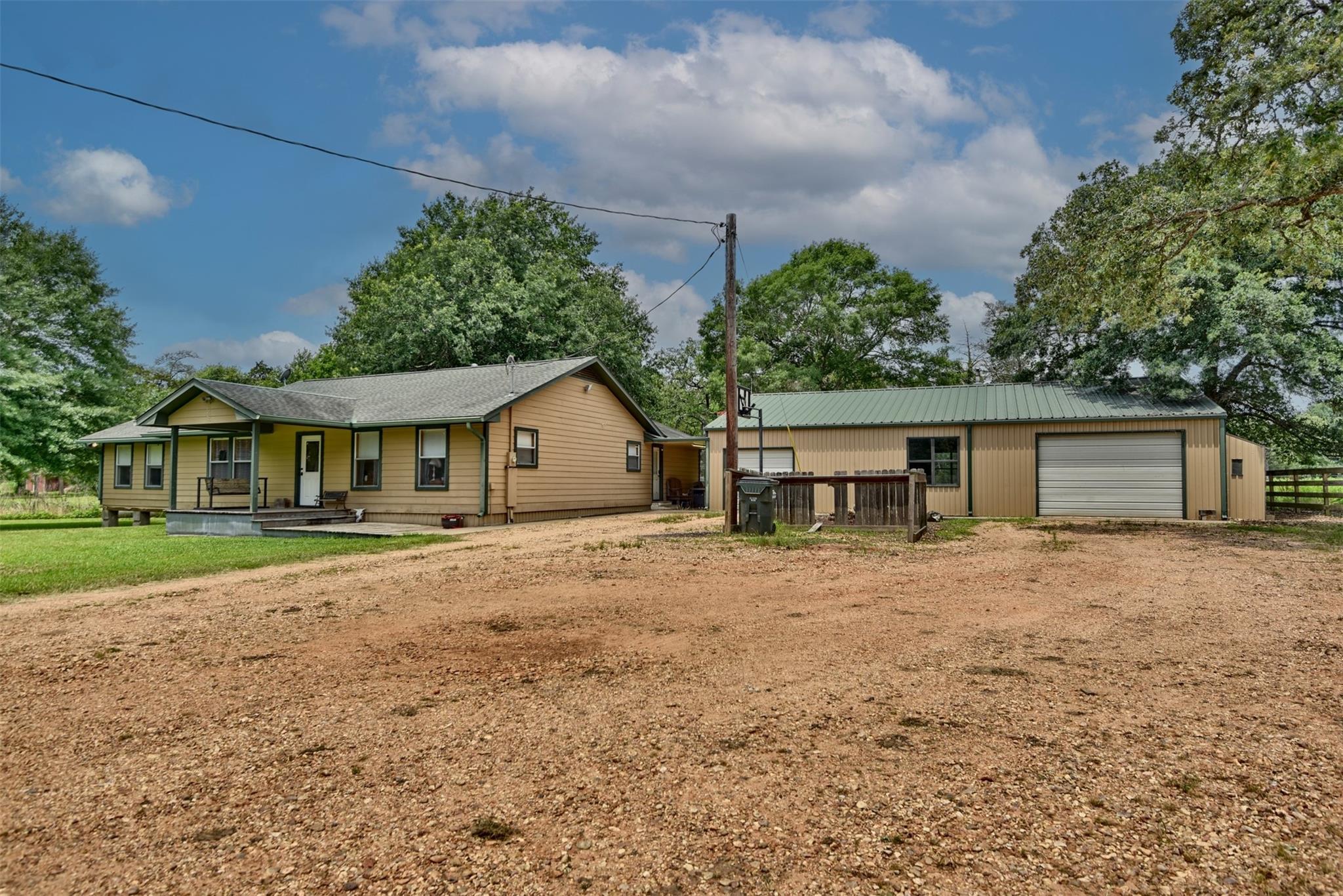 22305 Thistle Lane, New Ulm Tx 78950 Property Photo 7