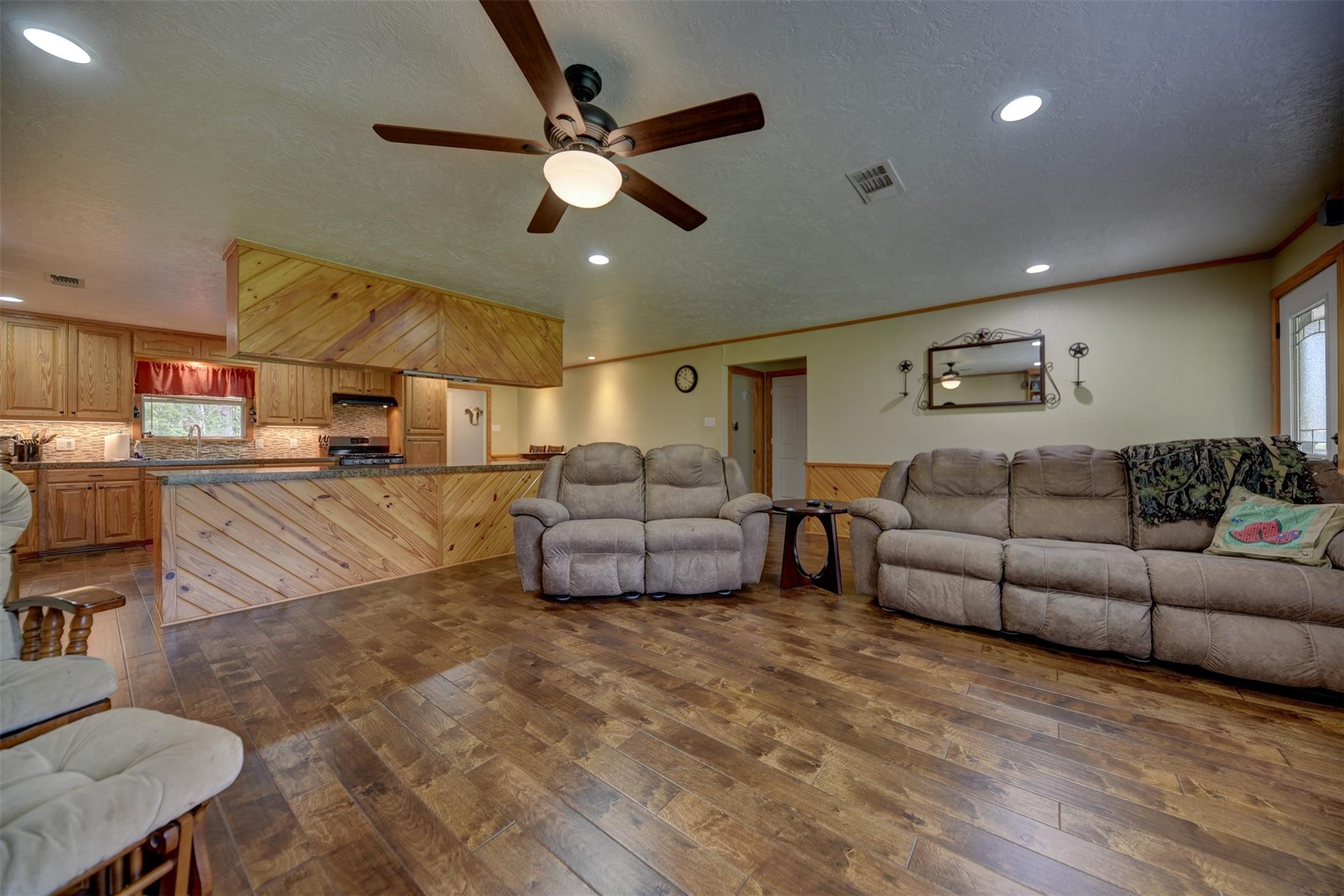22305 Thistle Lane, New Ulm Tx 78950 Property Photo 9