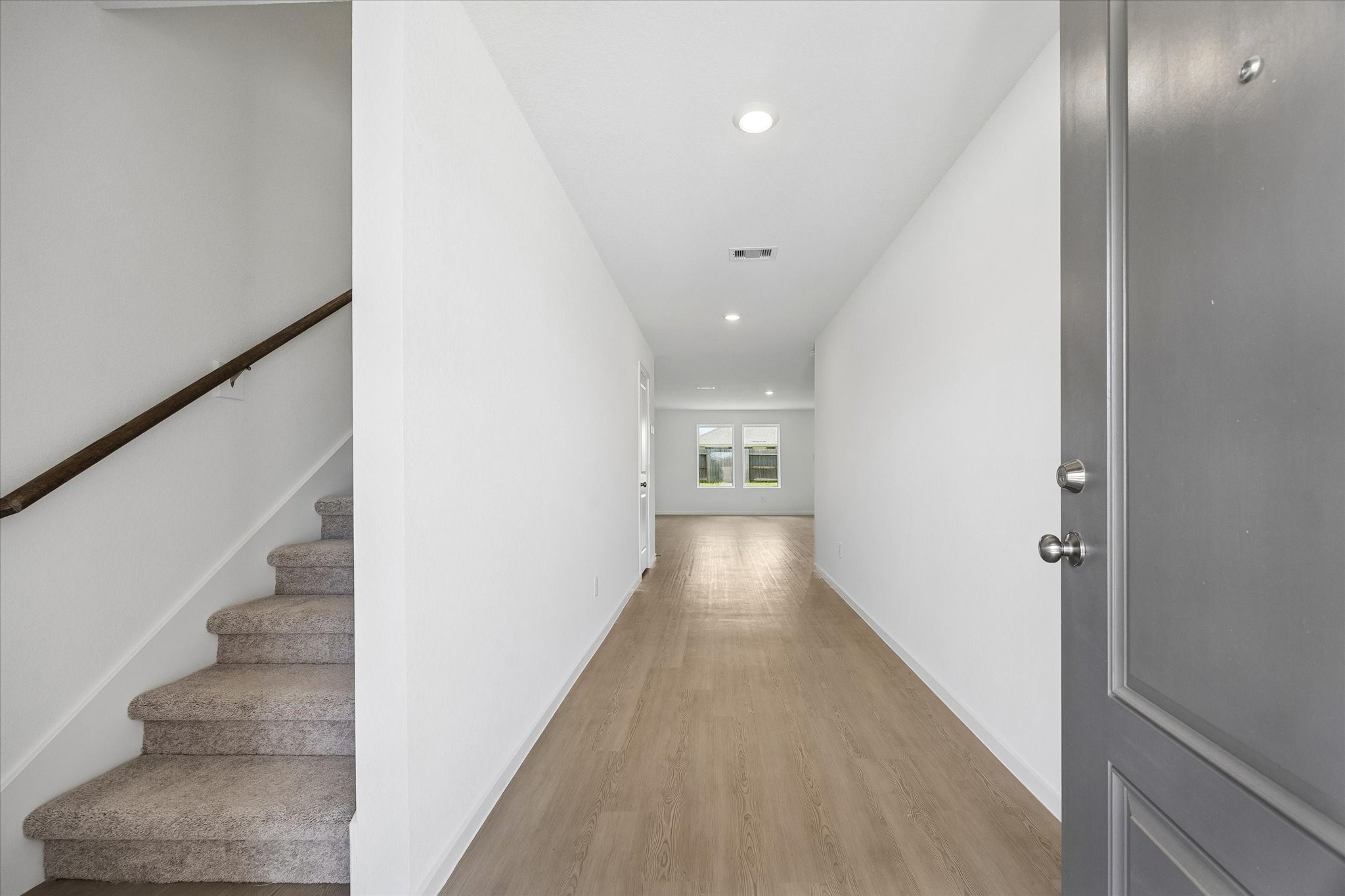 16847 Spotted Oak Drive Property Photo 2