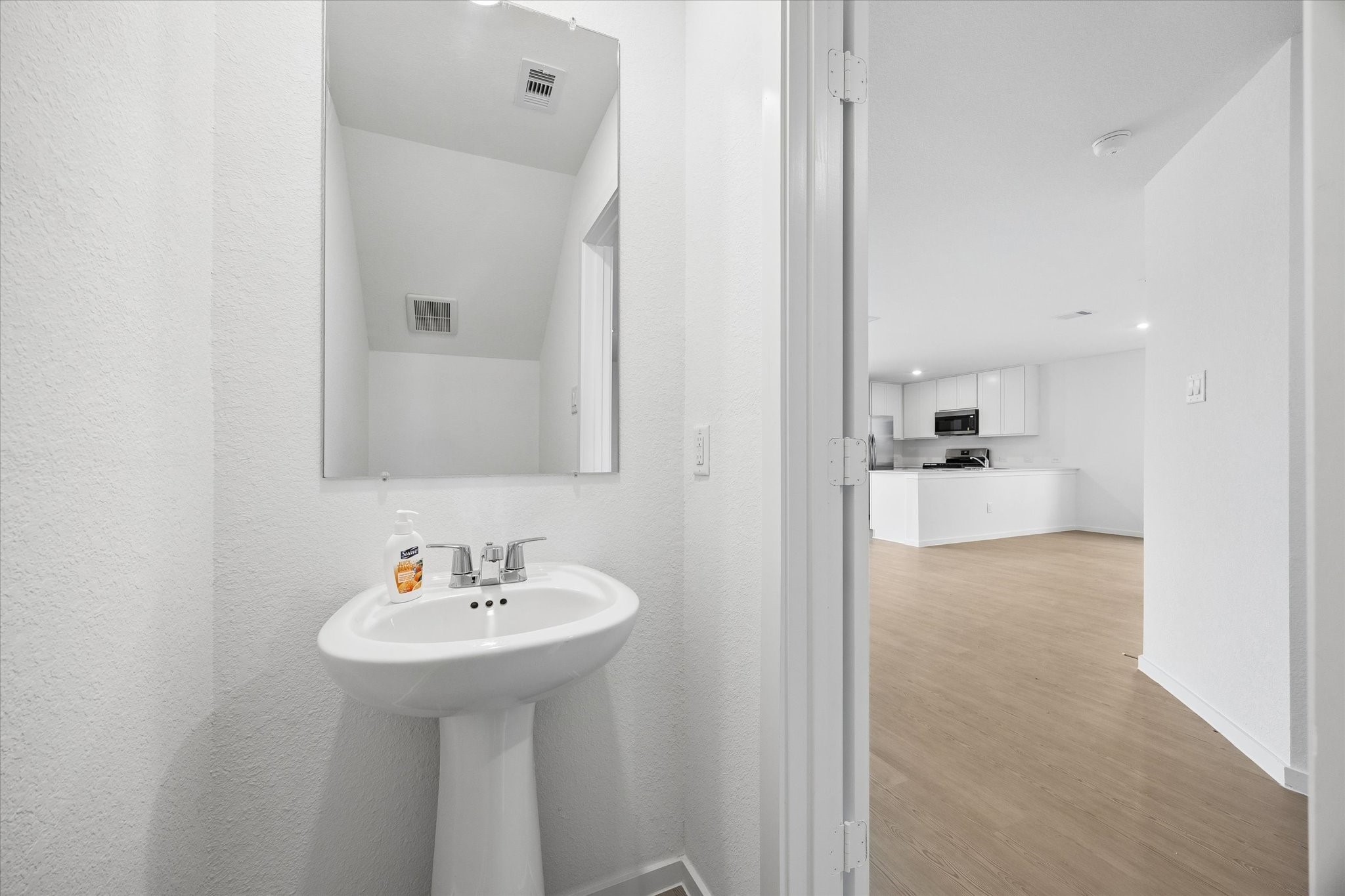 16847 Spotted Oak Drive Property Photo 10
