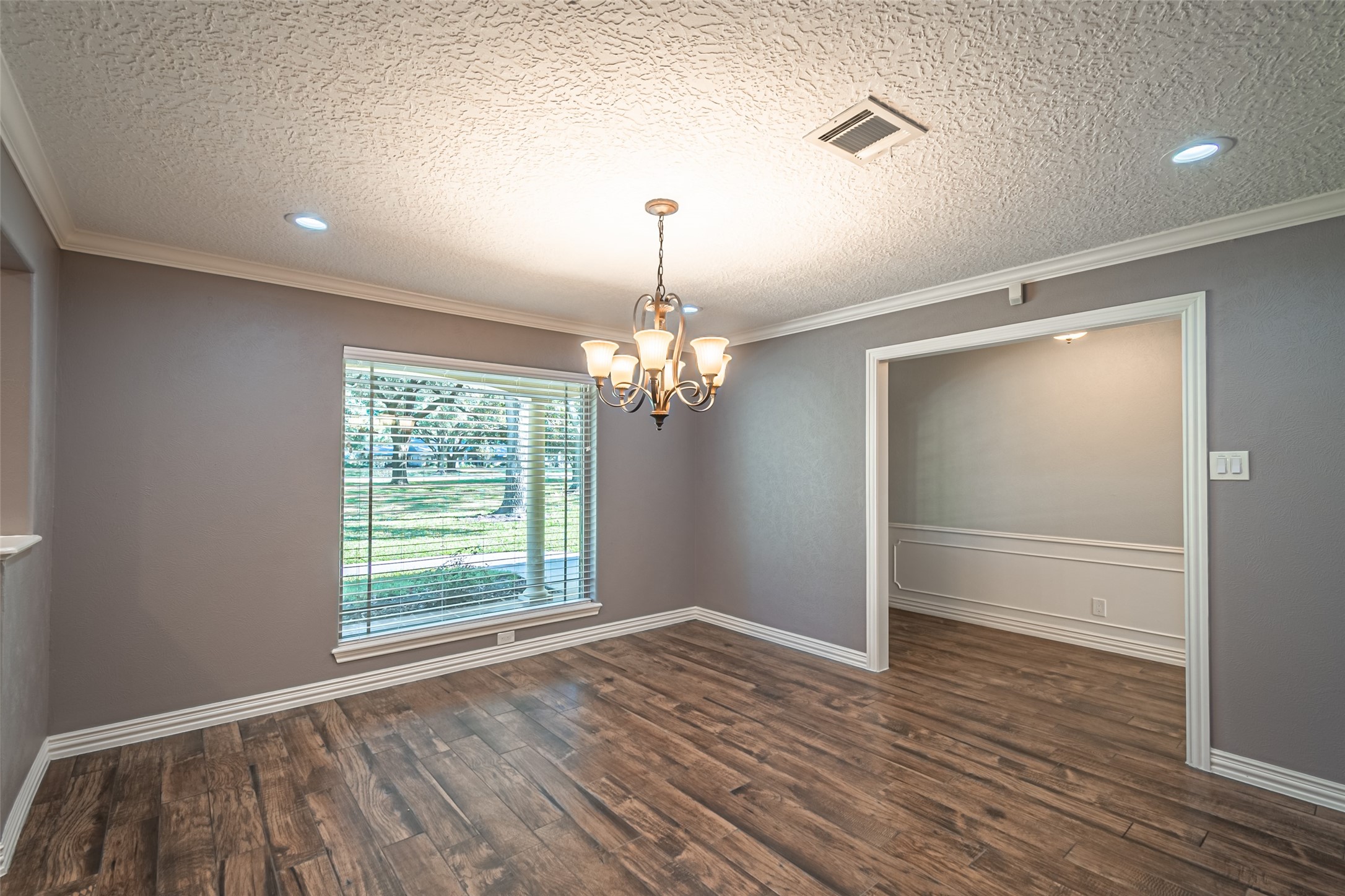 17615 Swansbury Drive Property Photo 9