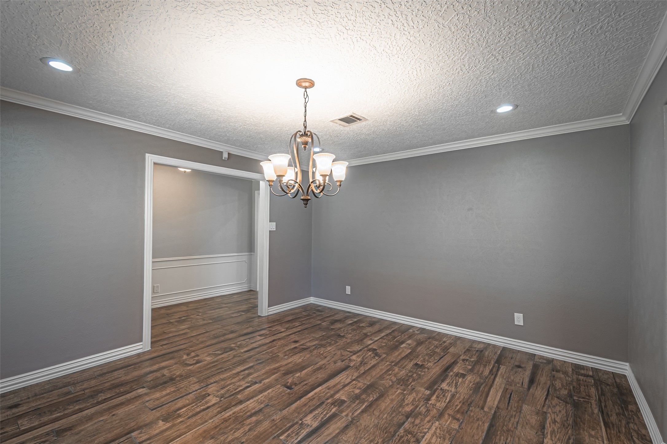17615 Swansbury Drive Property Photo 10