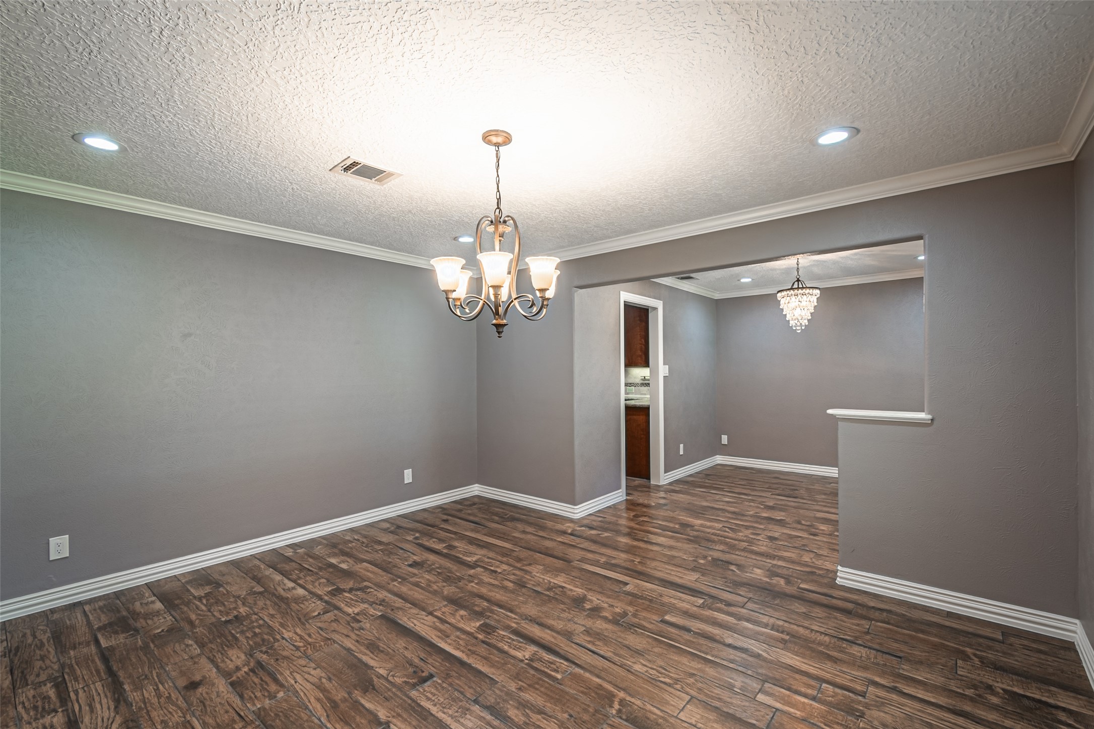 17615 Swansbury Drive Property Photo 11