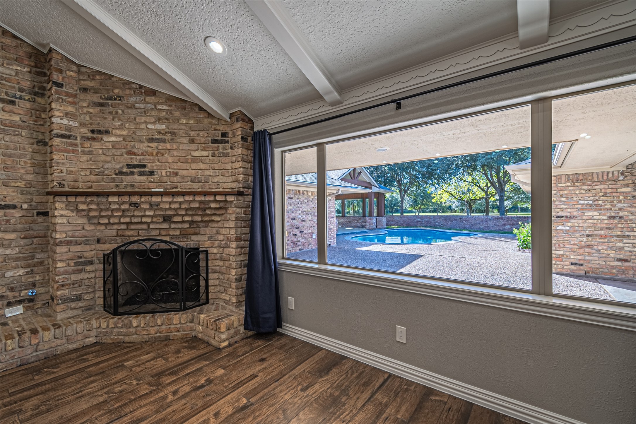 17615 Swansbury Drive Property Photo 16