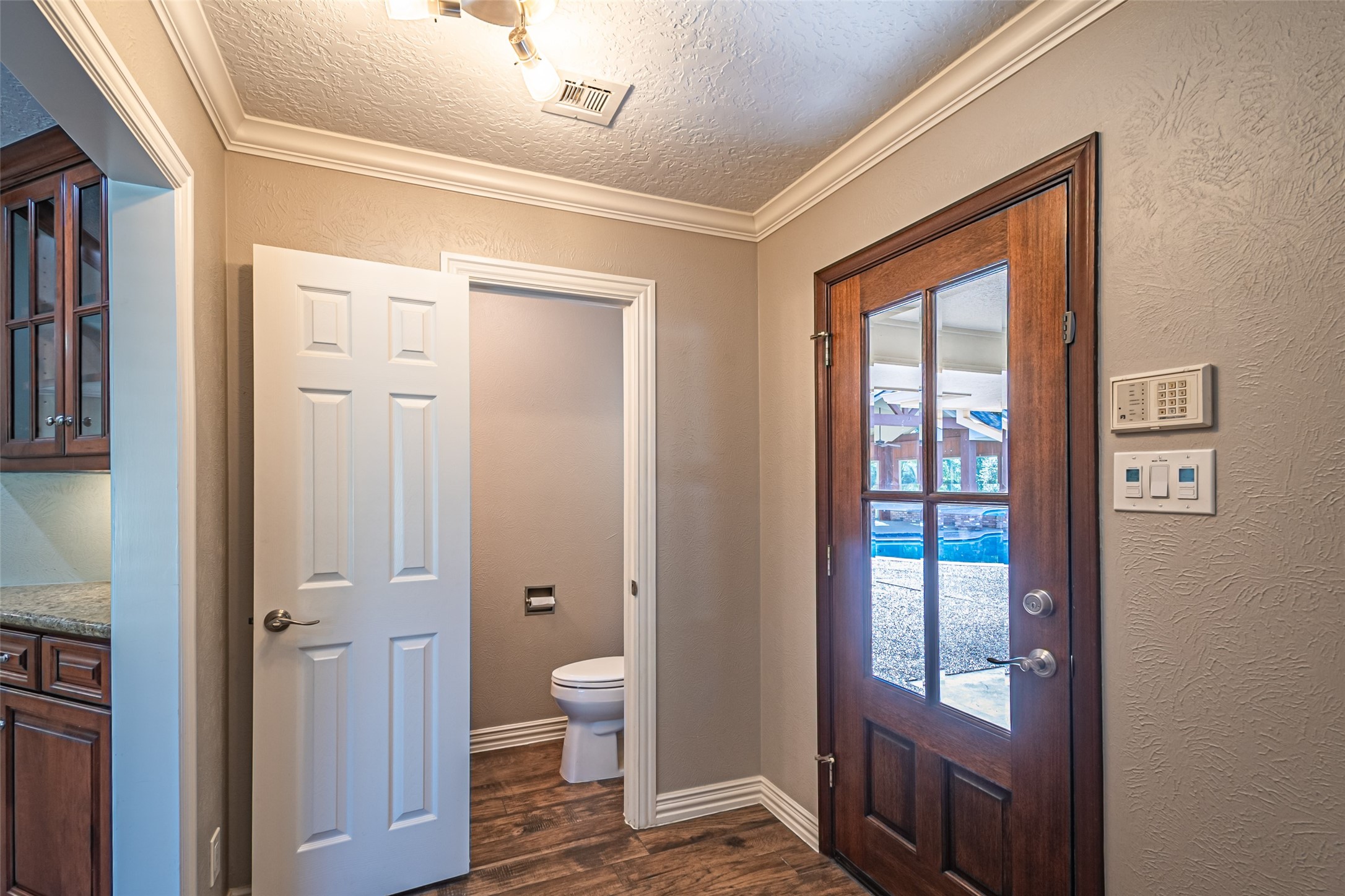 17615 Swansbury Drive Property Photo 28