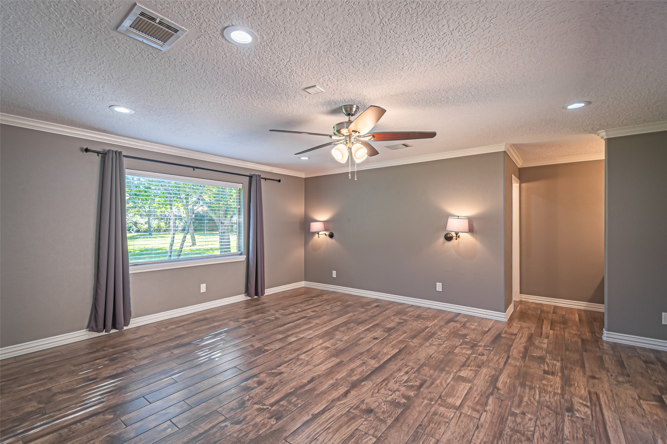 17615 Swansbury Drive Property Photo 29