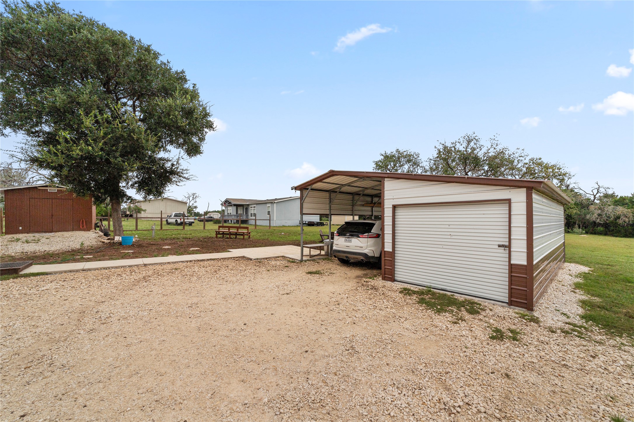 451 Private Road 1505 Property Photo 30