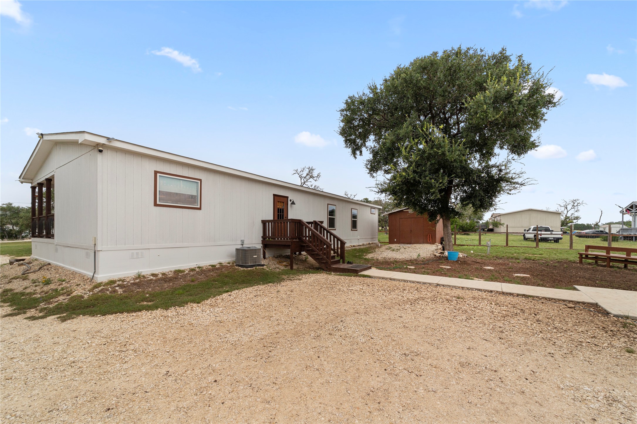 451 Private Road 1505 Property Photo 34