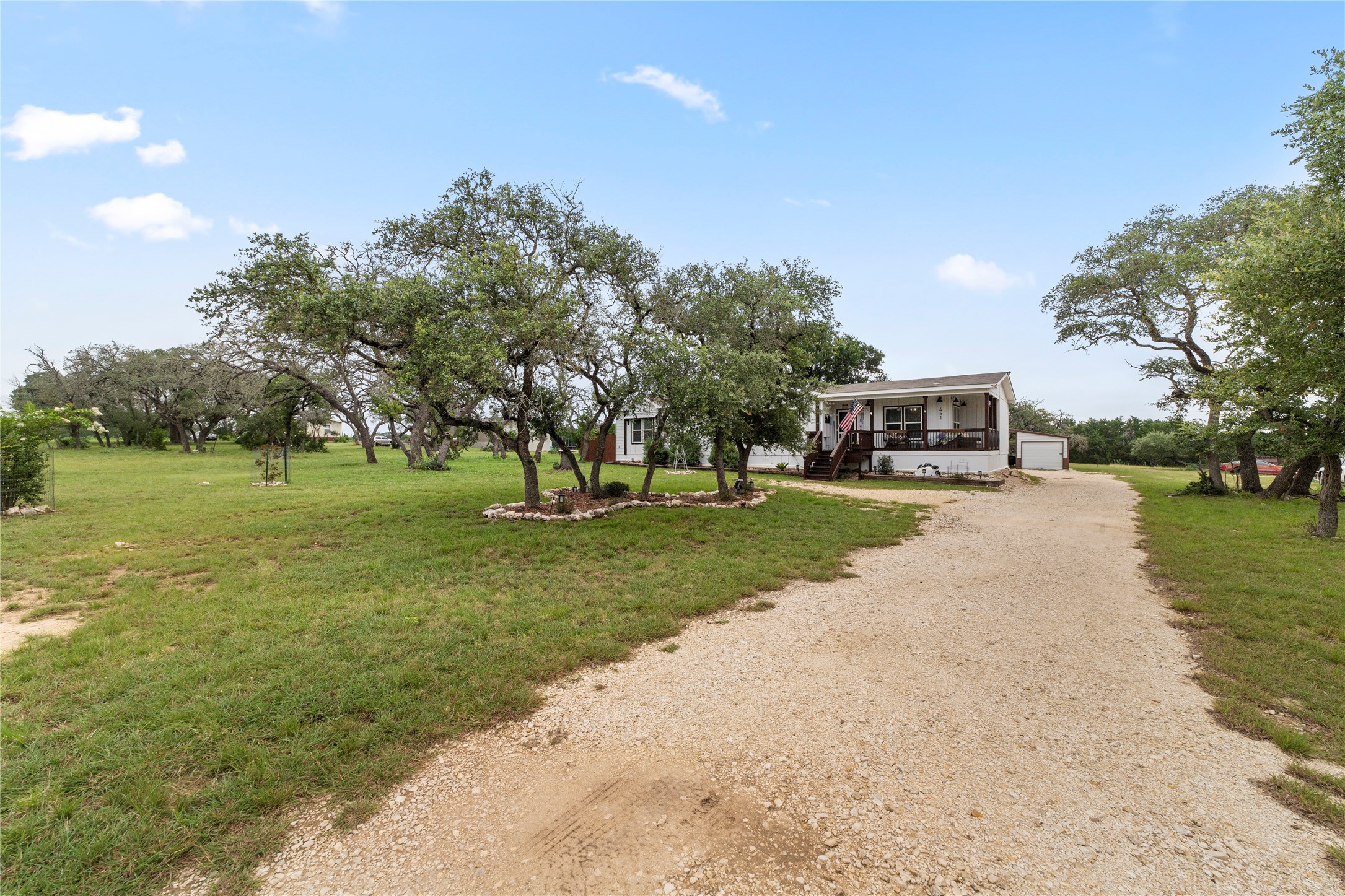 451 Private Road 1505 Property Photo 35