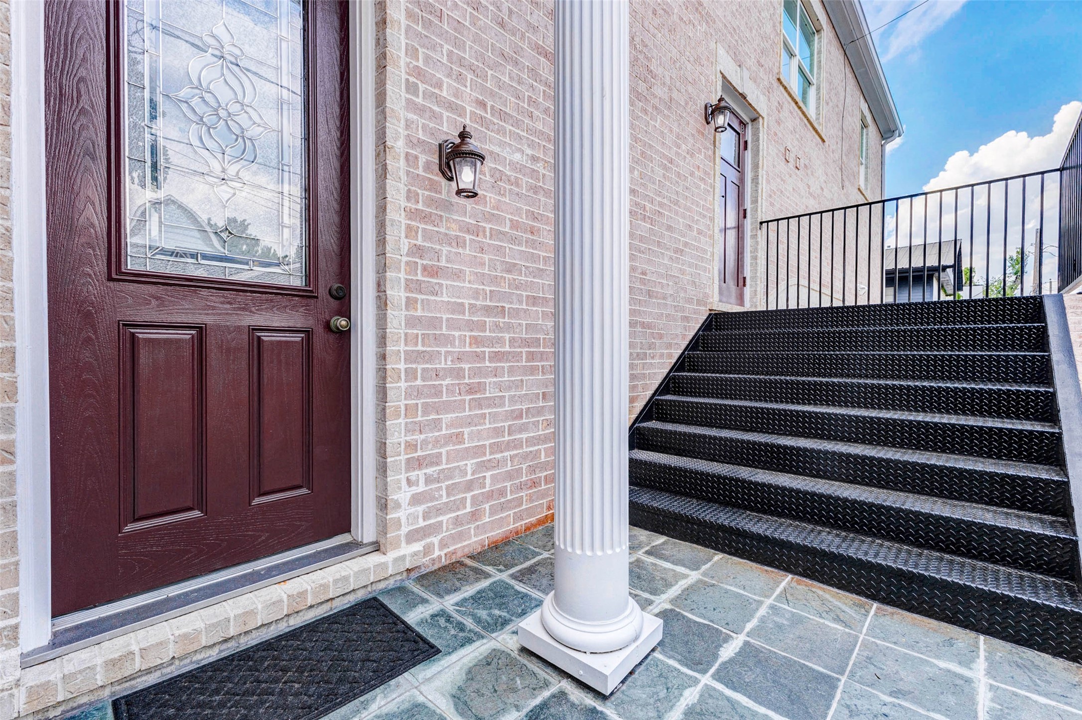 319 W 10 Street Property Photo 49