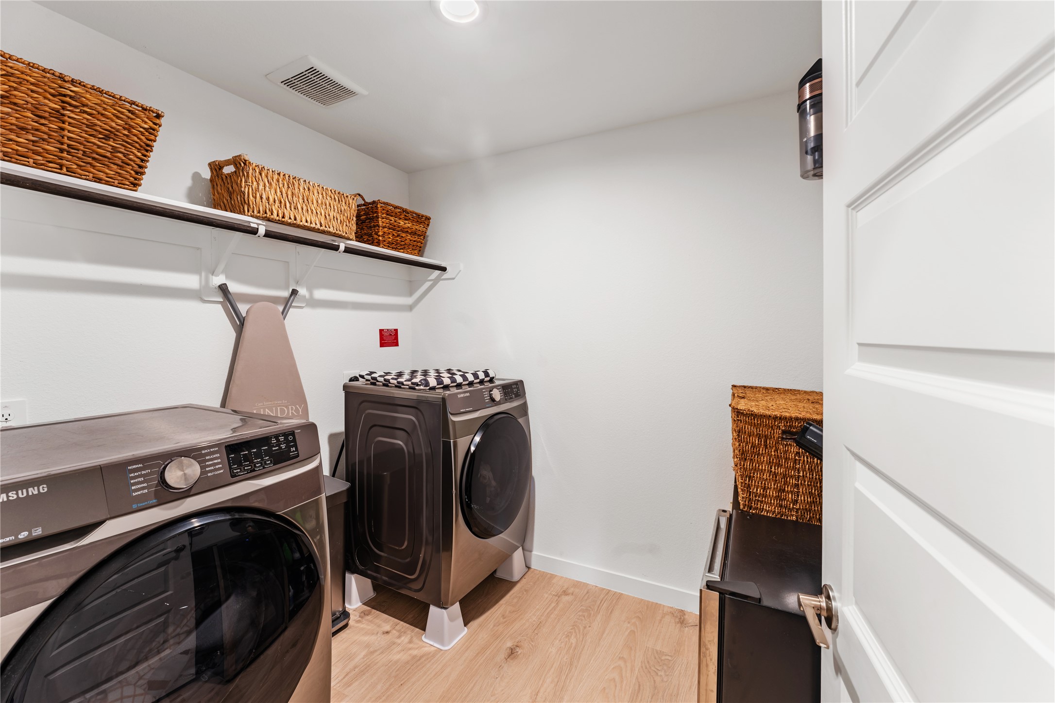 3223 Derry Hill Drive Property Photo 15