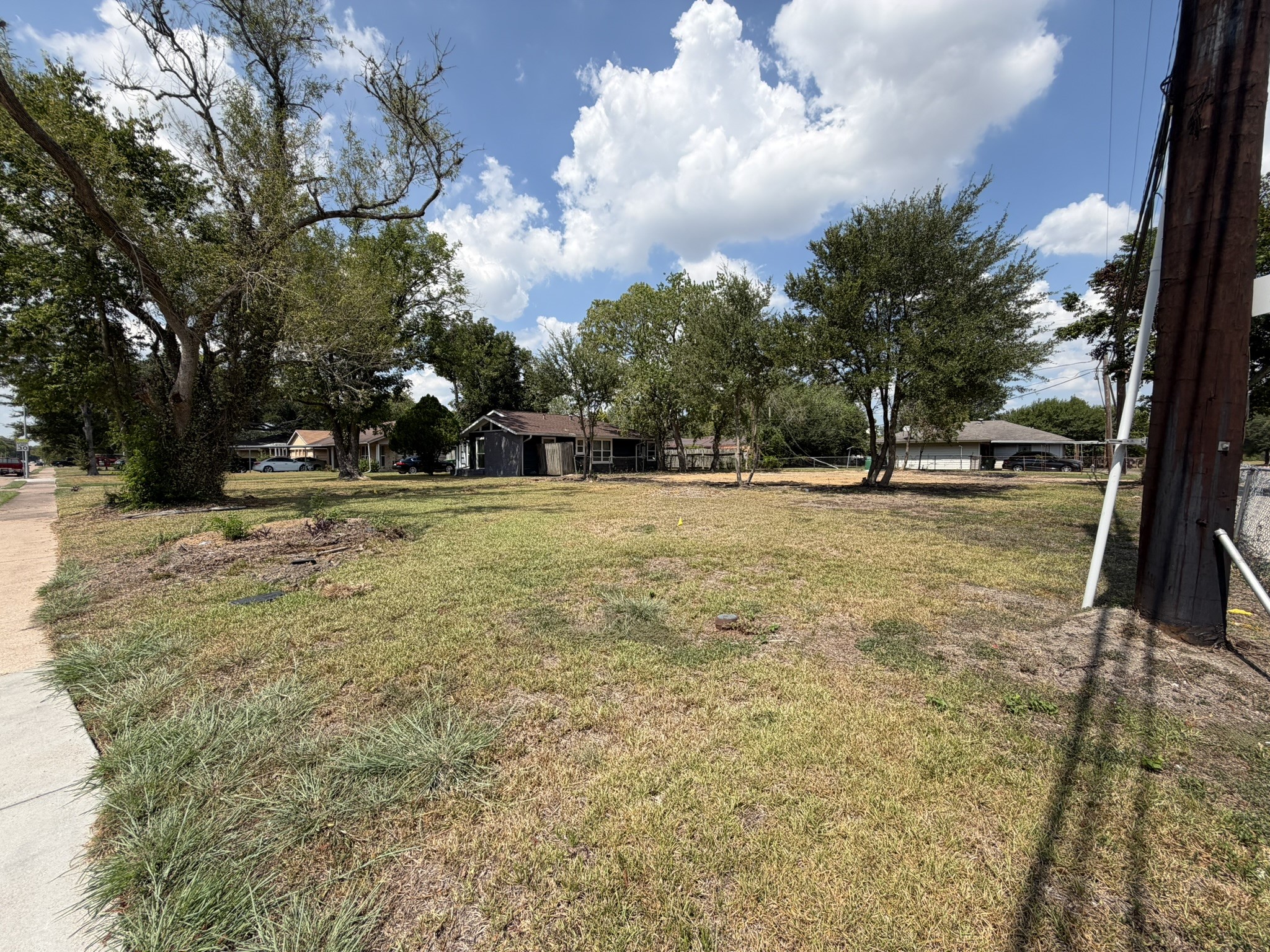 5875 Reed Road Property Photo 2