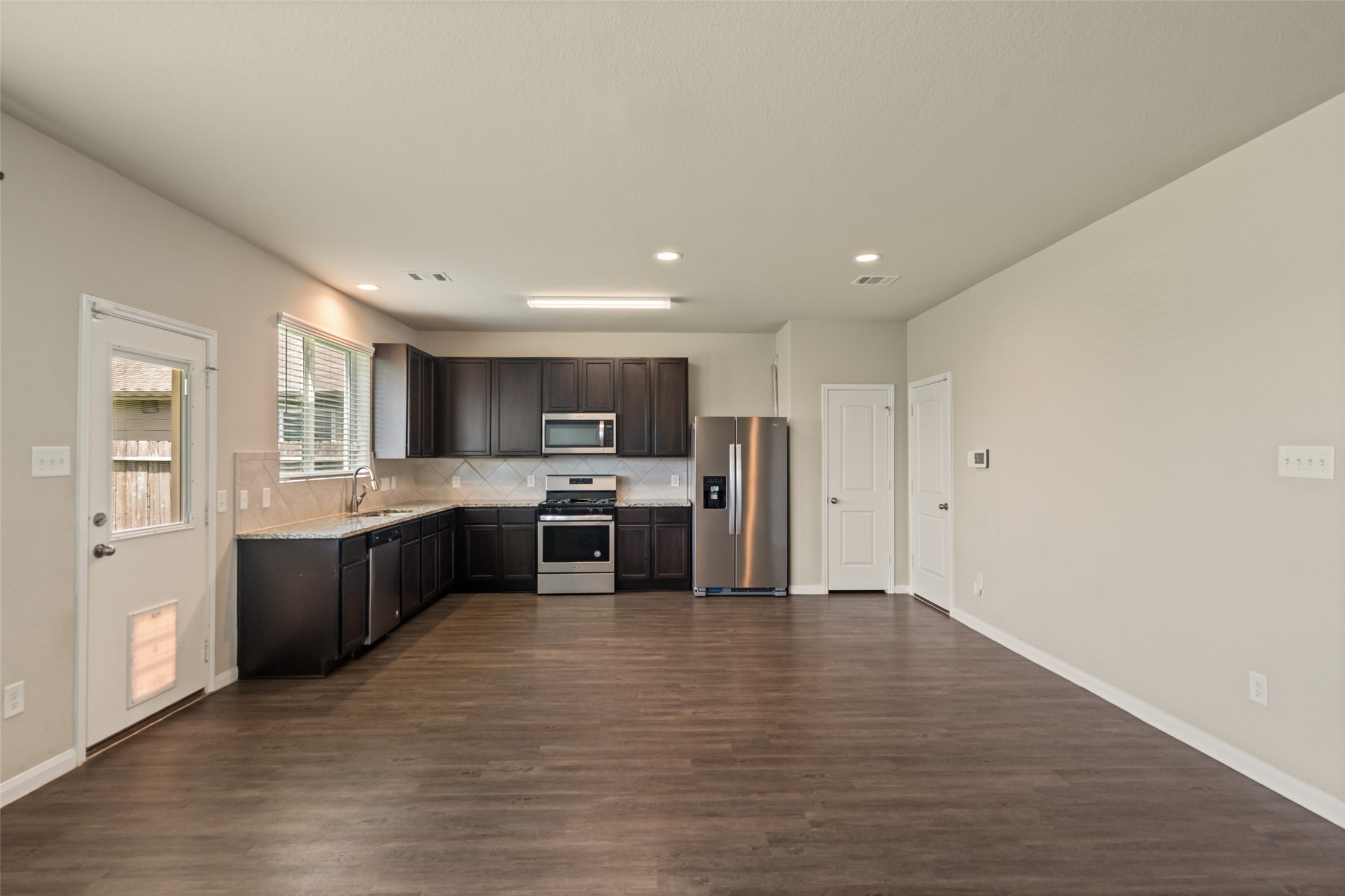 3580 Cannon Drive Property Photo 5