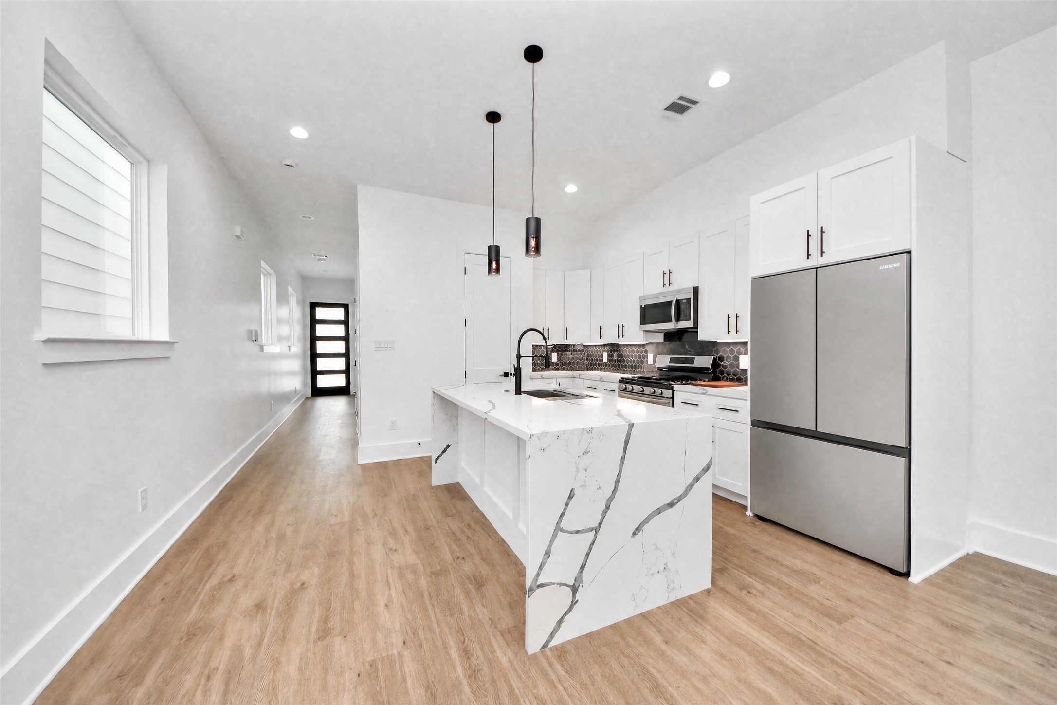 5029 Broom Street C Property Photo 2
