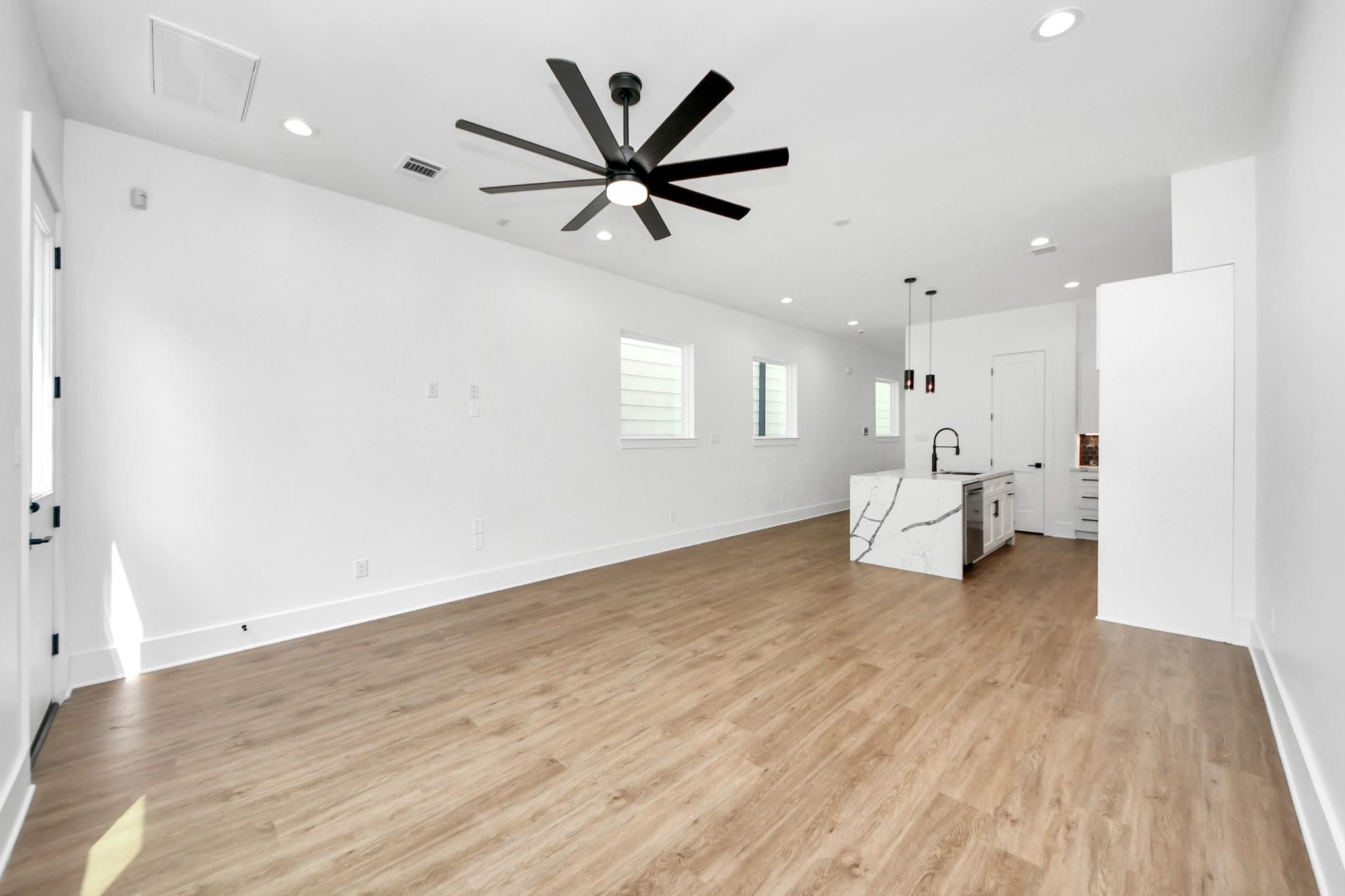 5029 Broom Street C Property Photo 4