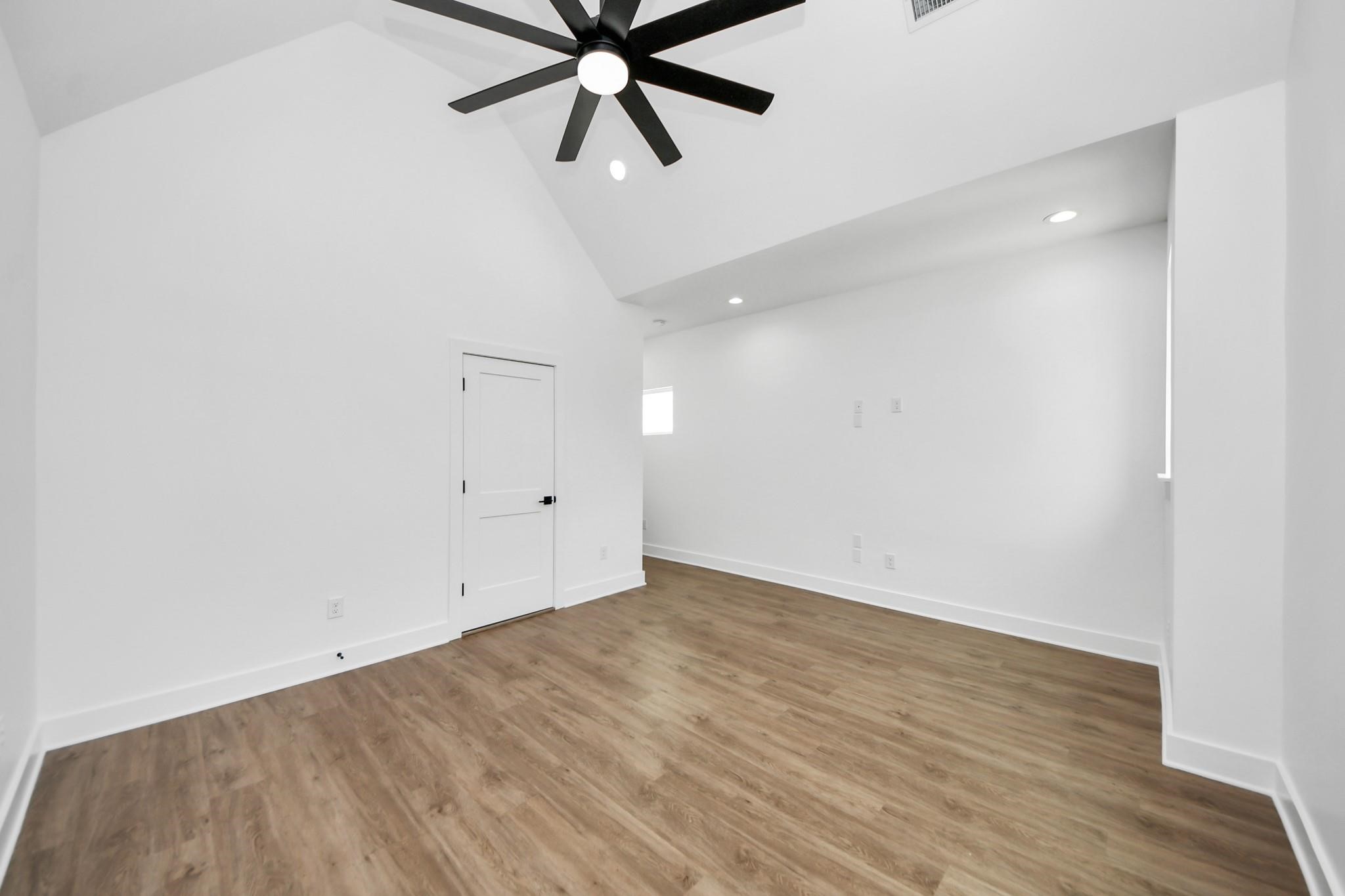 5029 Broom Street C Property Photo 7