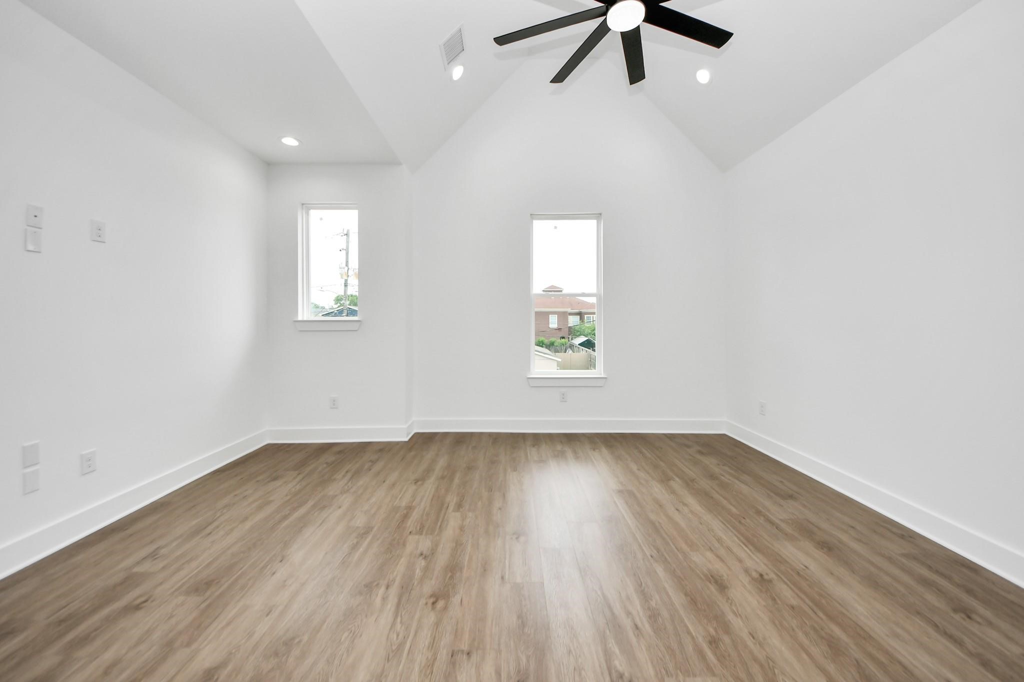 5029 Broom Street C Property Photo 8