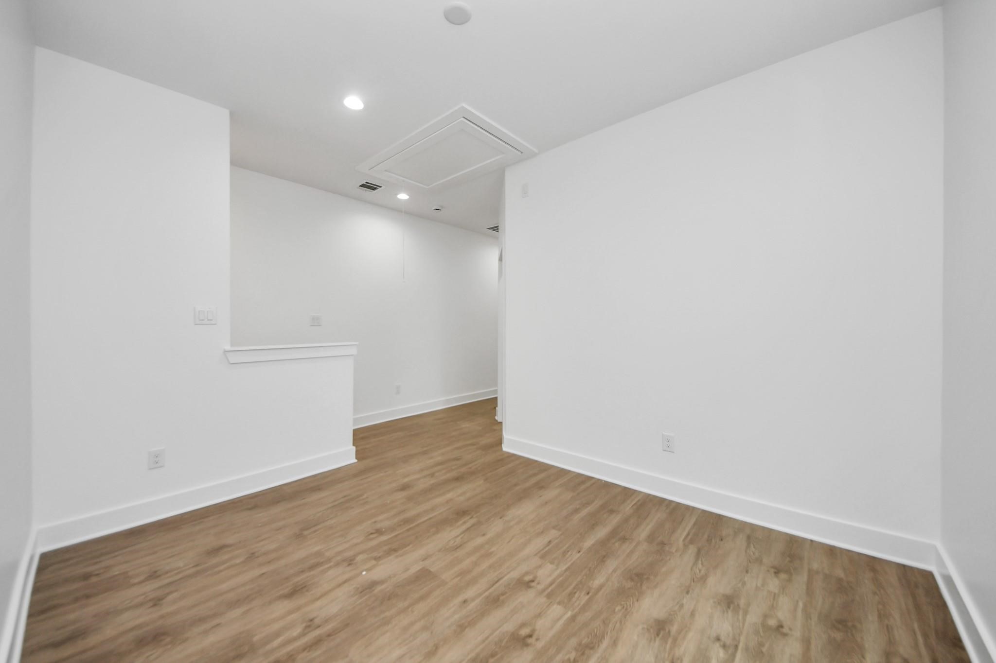 5029 Broom Street C Property Photo 16
