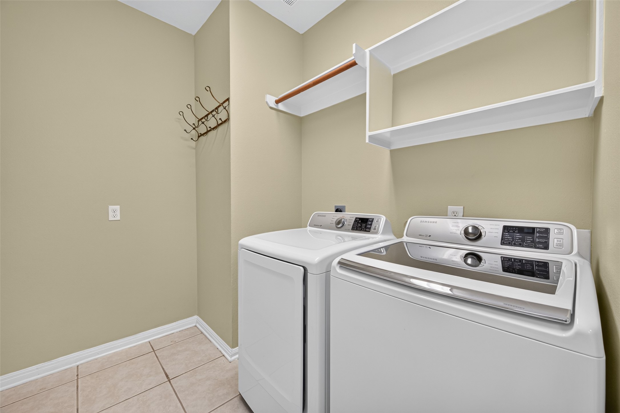 1407 Capri Place Lane Property Photo 33