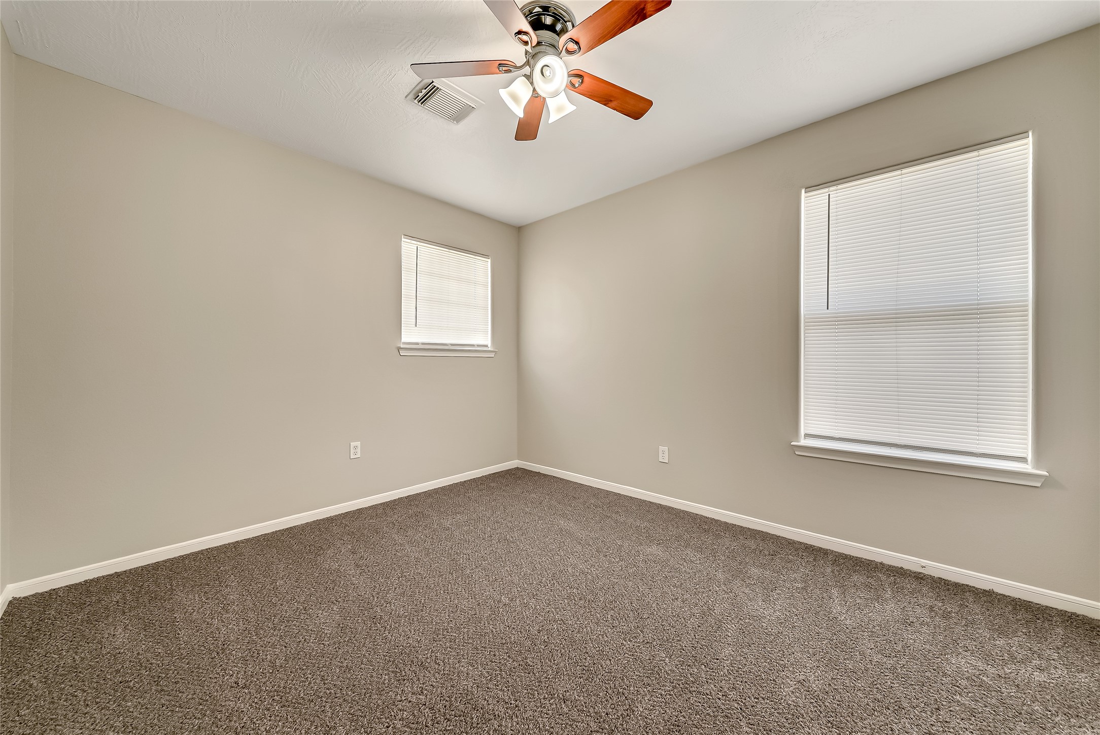 7522 Drifting Willow Court Property Photo 12